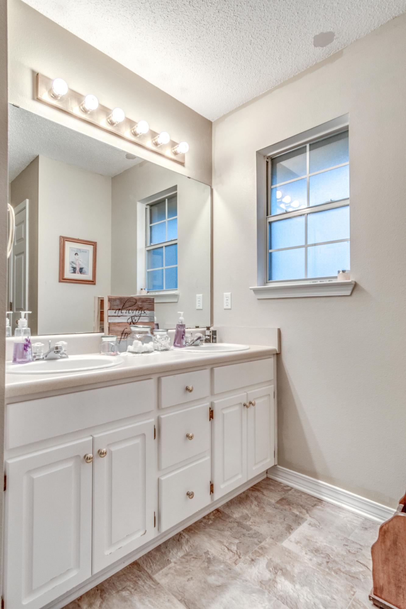 CHEROKEE BEND S/D PH 2 - Residential