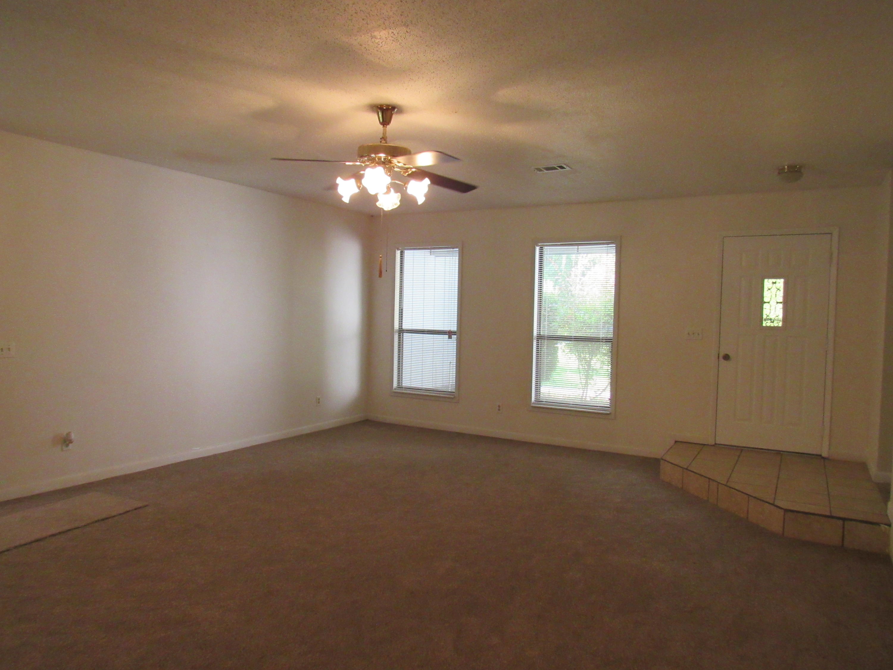 OAKS UNRECD S/D - Residential