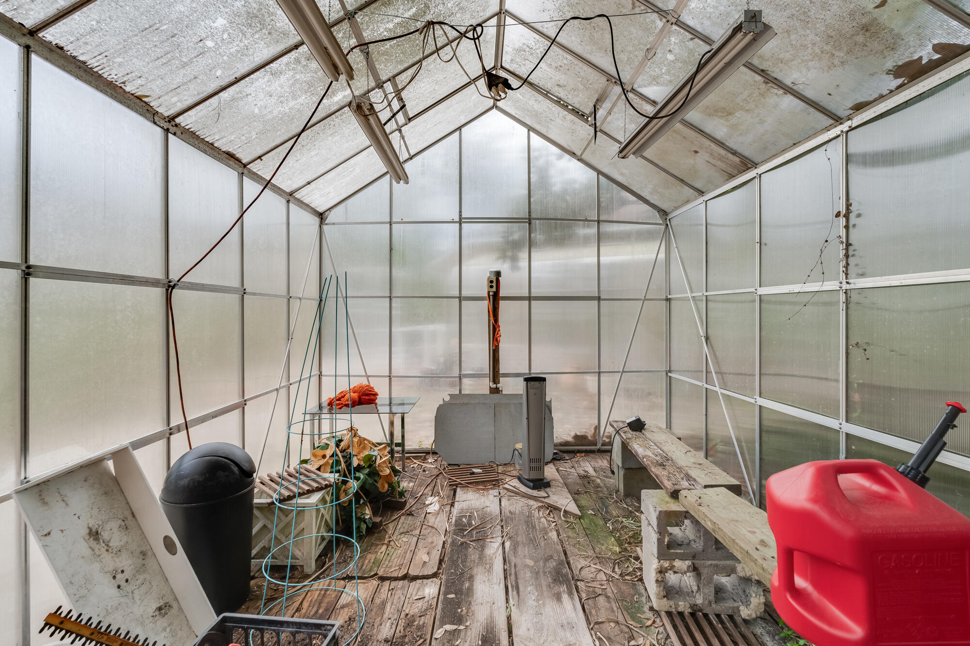 NO RECORDED SUBDIVISION - Residential