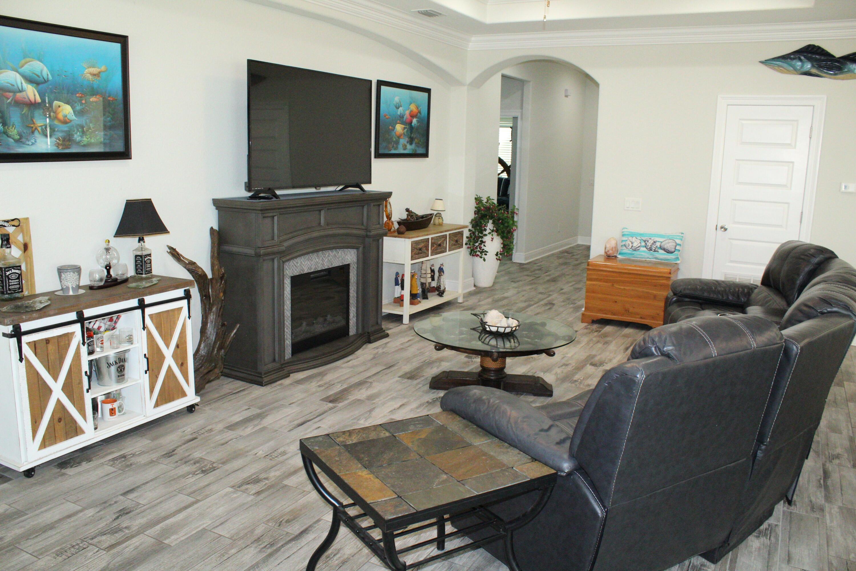 HOLIDAY BEACH UNIT 12 - Residential