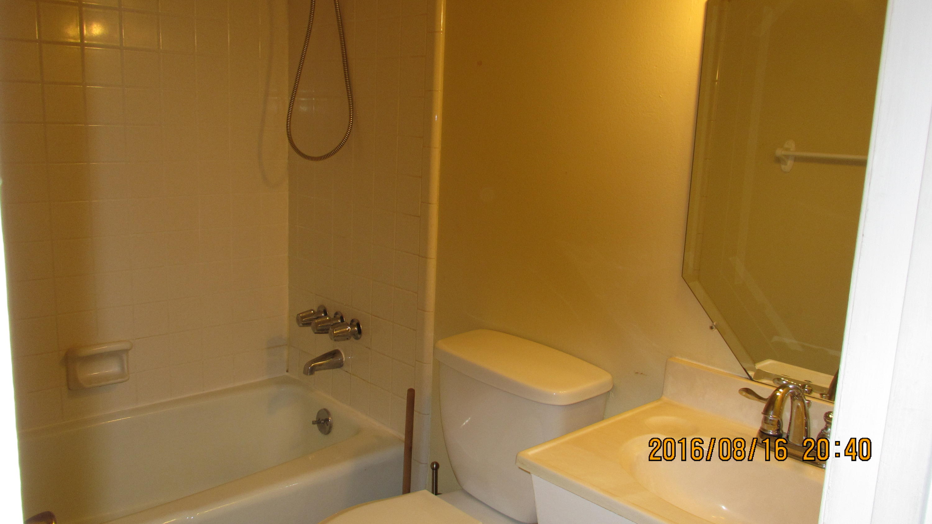 PORT DIXIE - Residential Lease