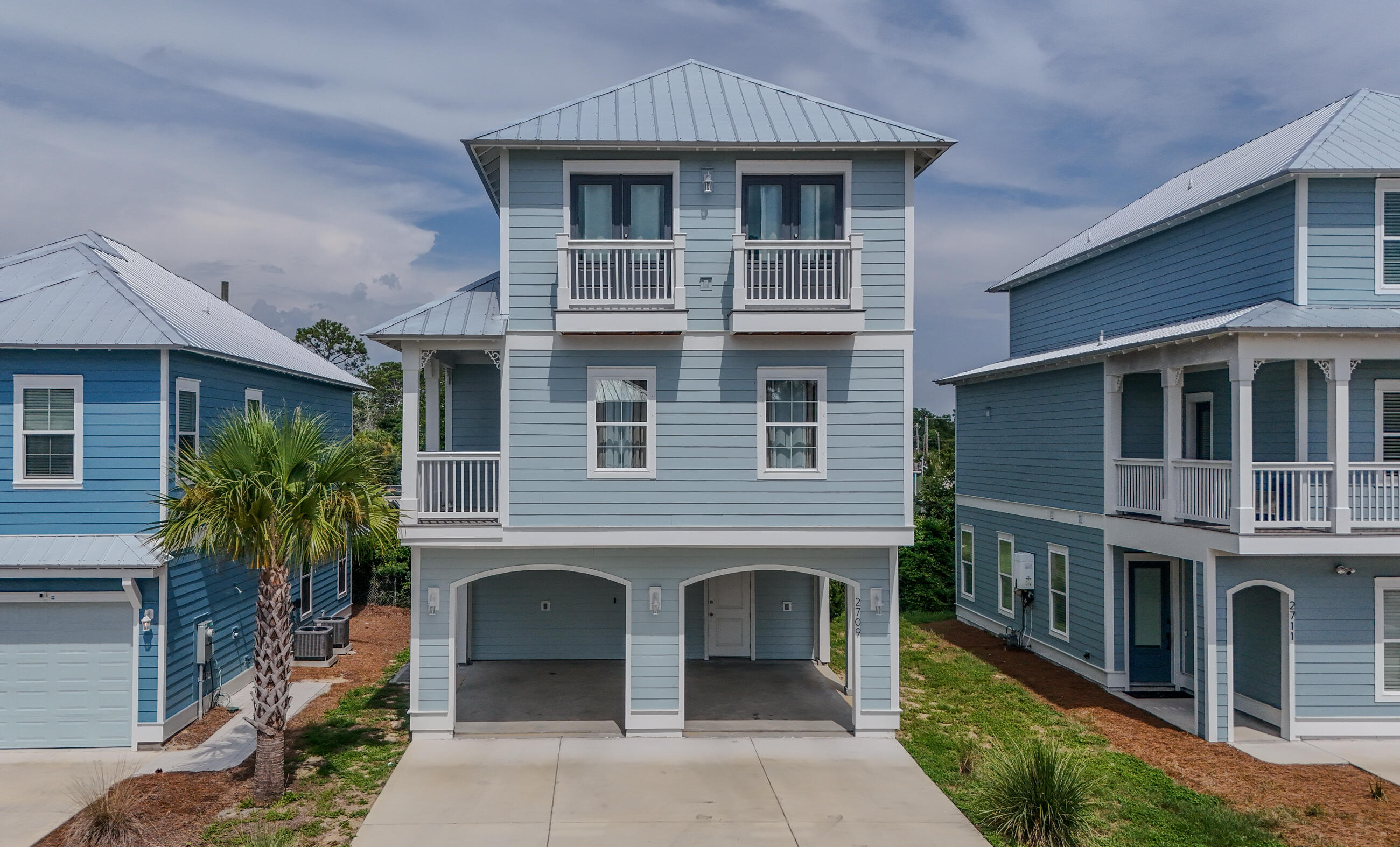 Lagoon Manor Dr - Residential