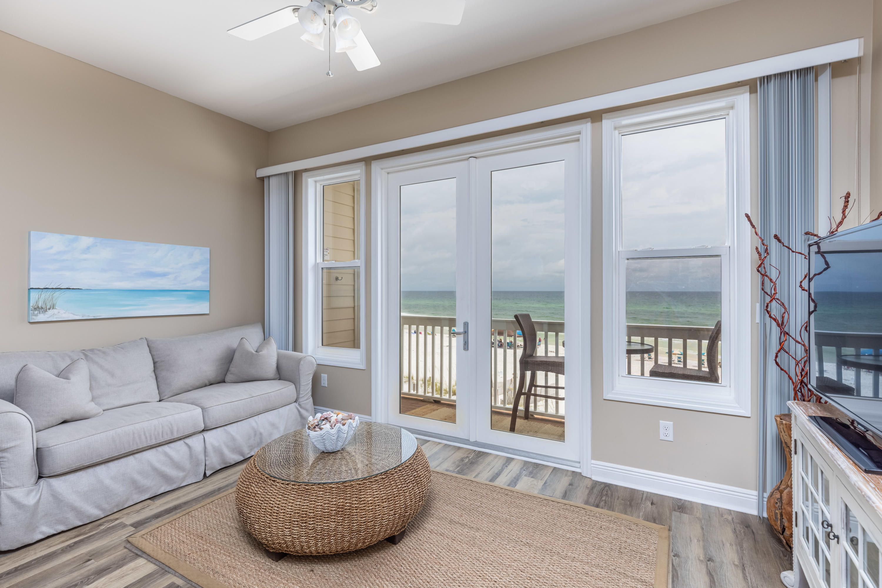 LEEWARD CONDO - Residential