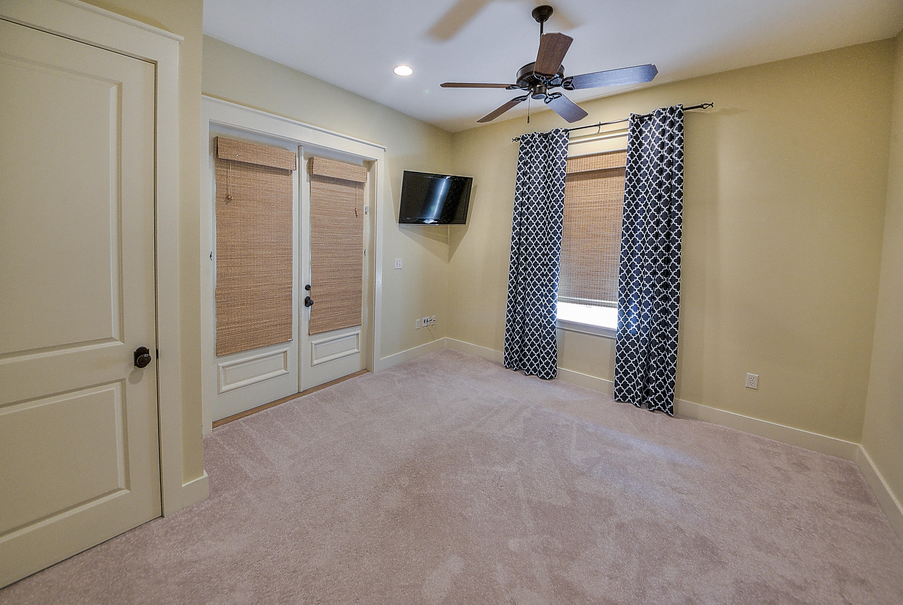 CARSON OAKS - Residential