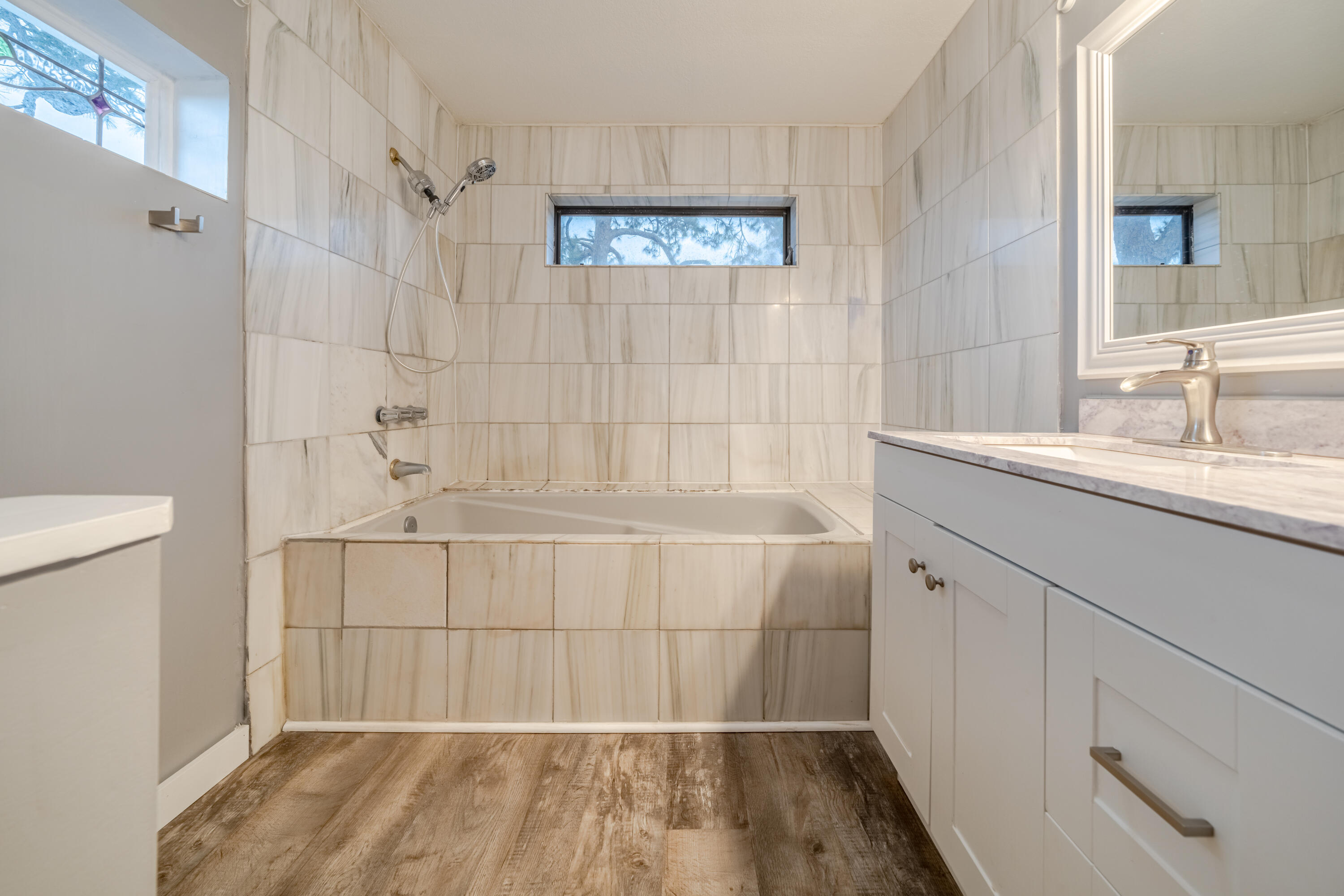 OMNI OAKS - Residential