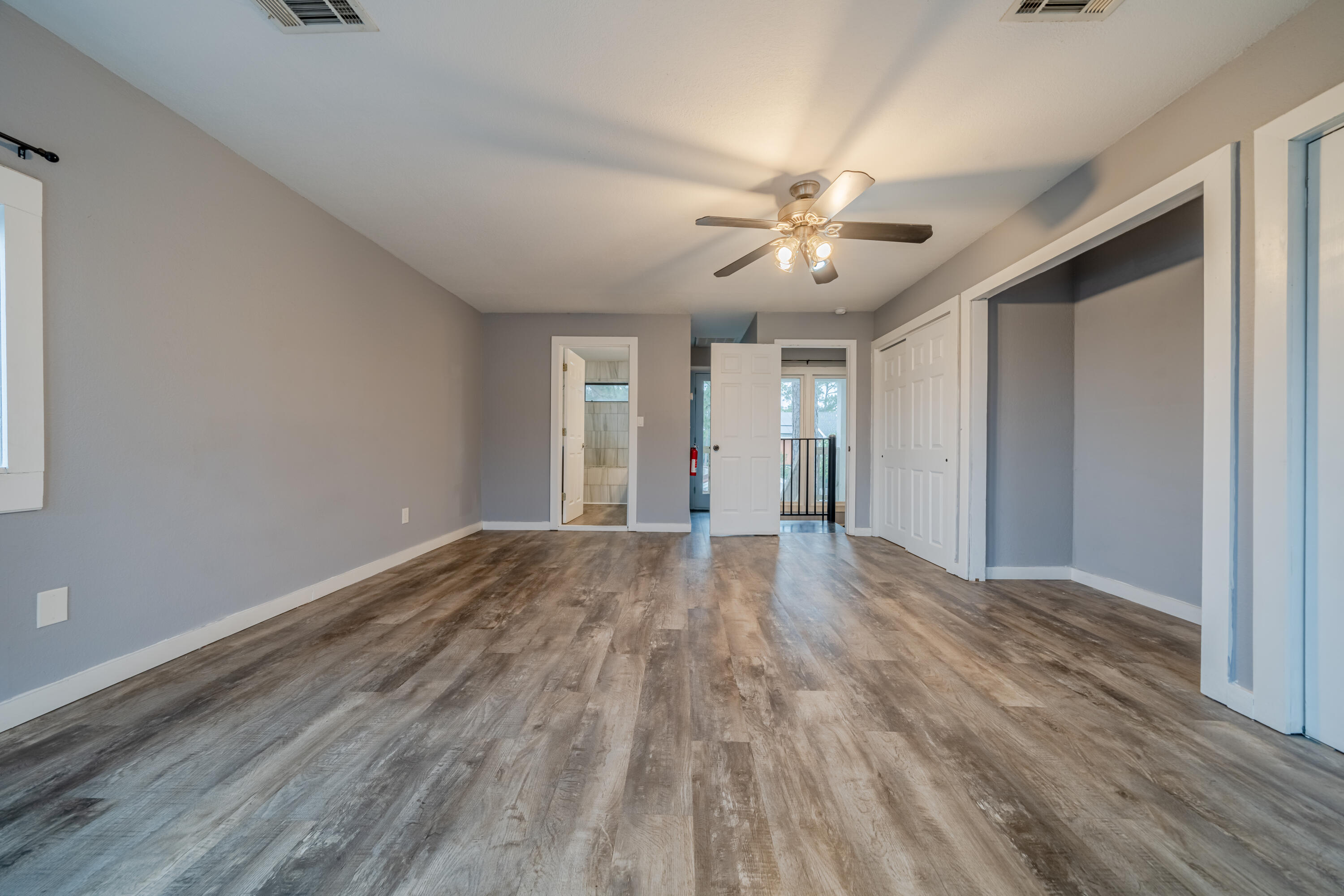 OMNI OAKS - Residential