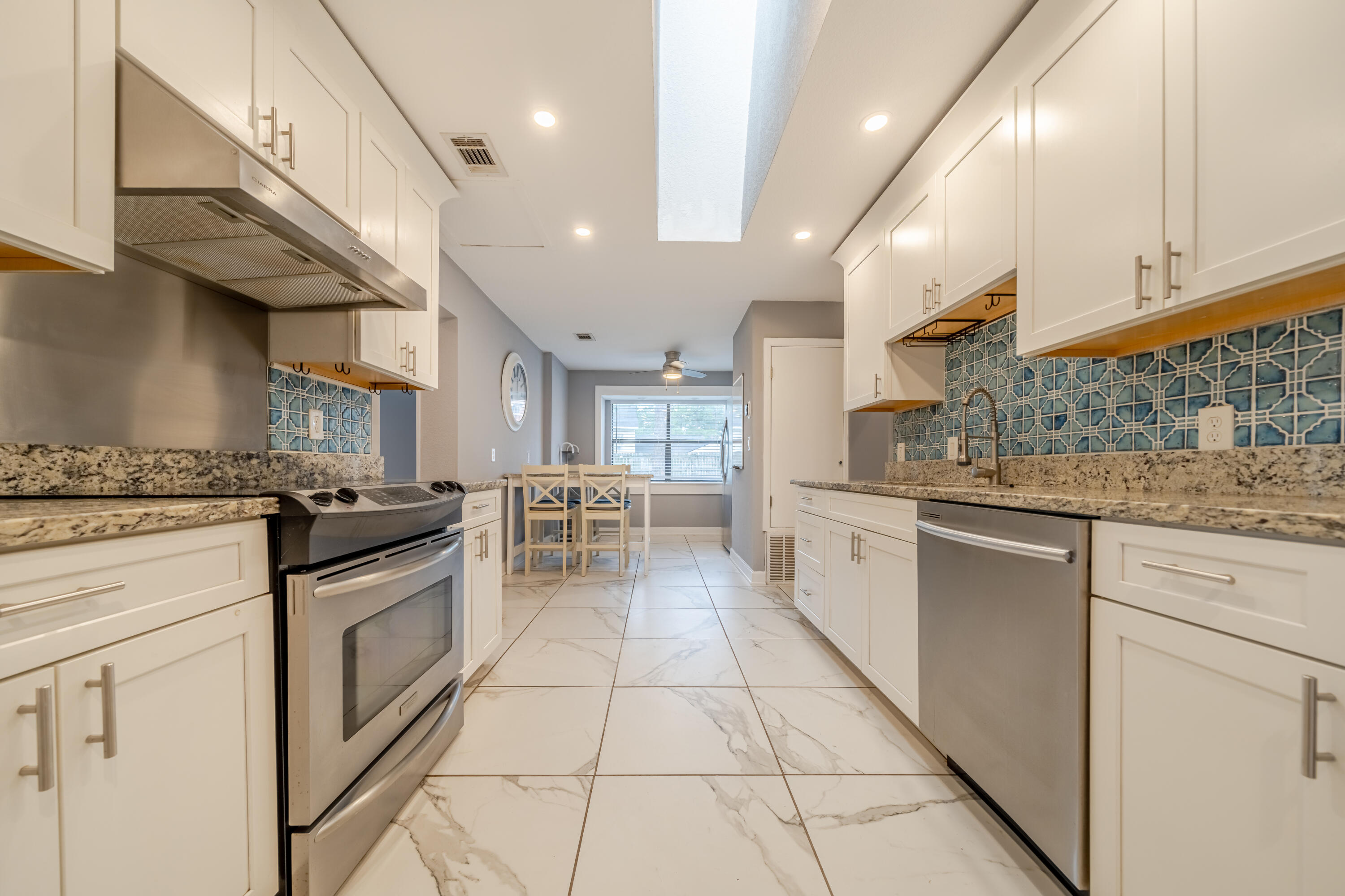 OMNI OAKS - Residential