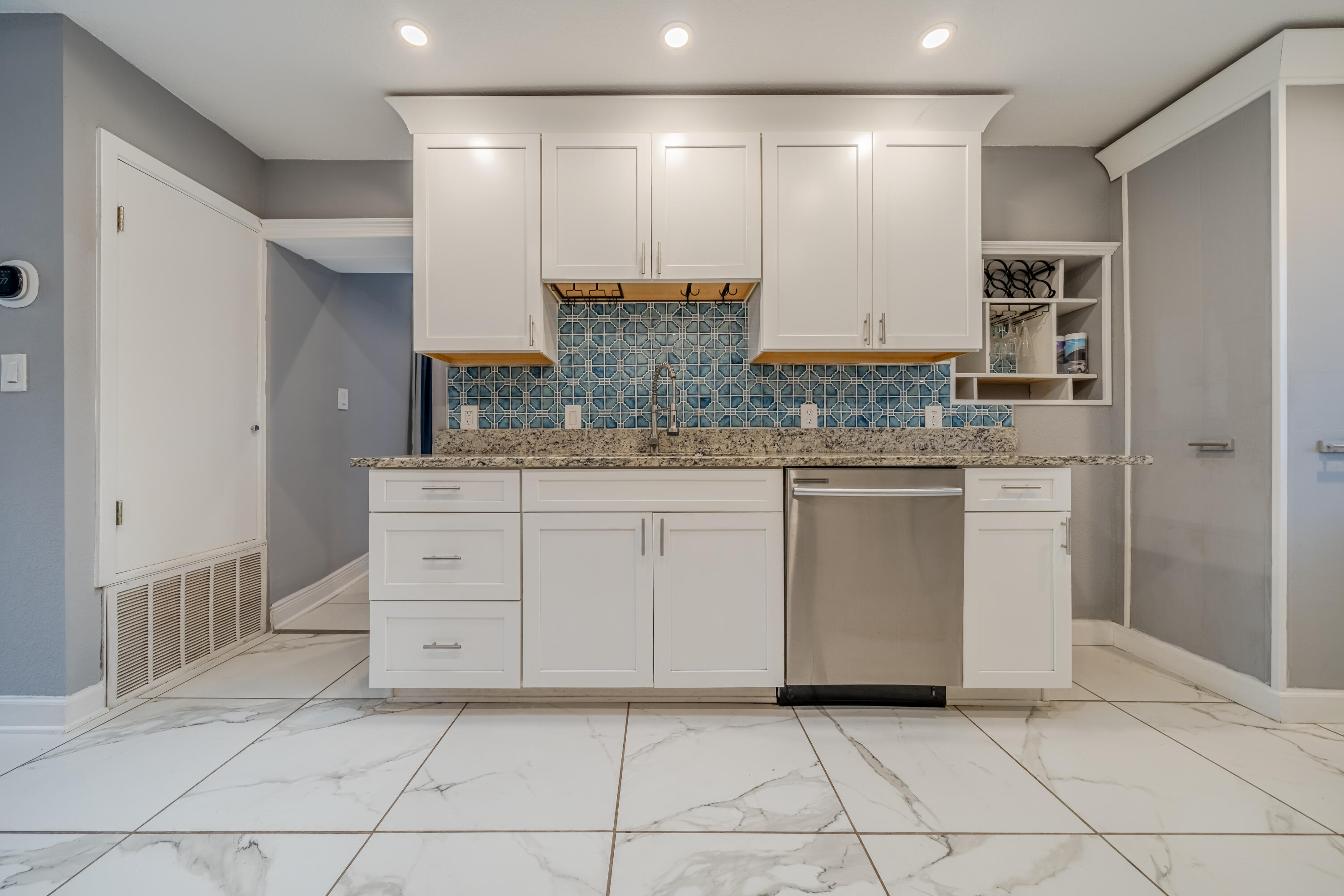 OMNI OAKS - Residential