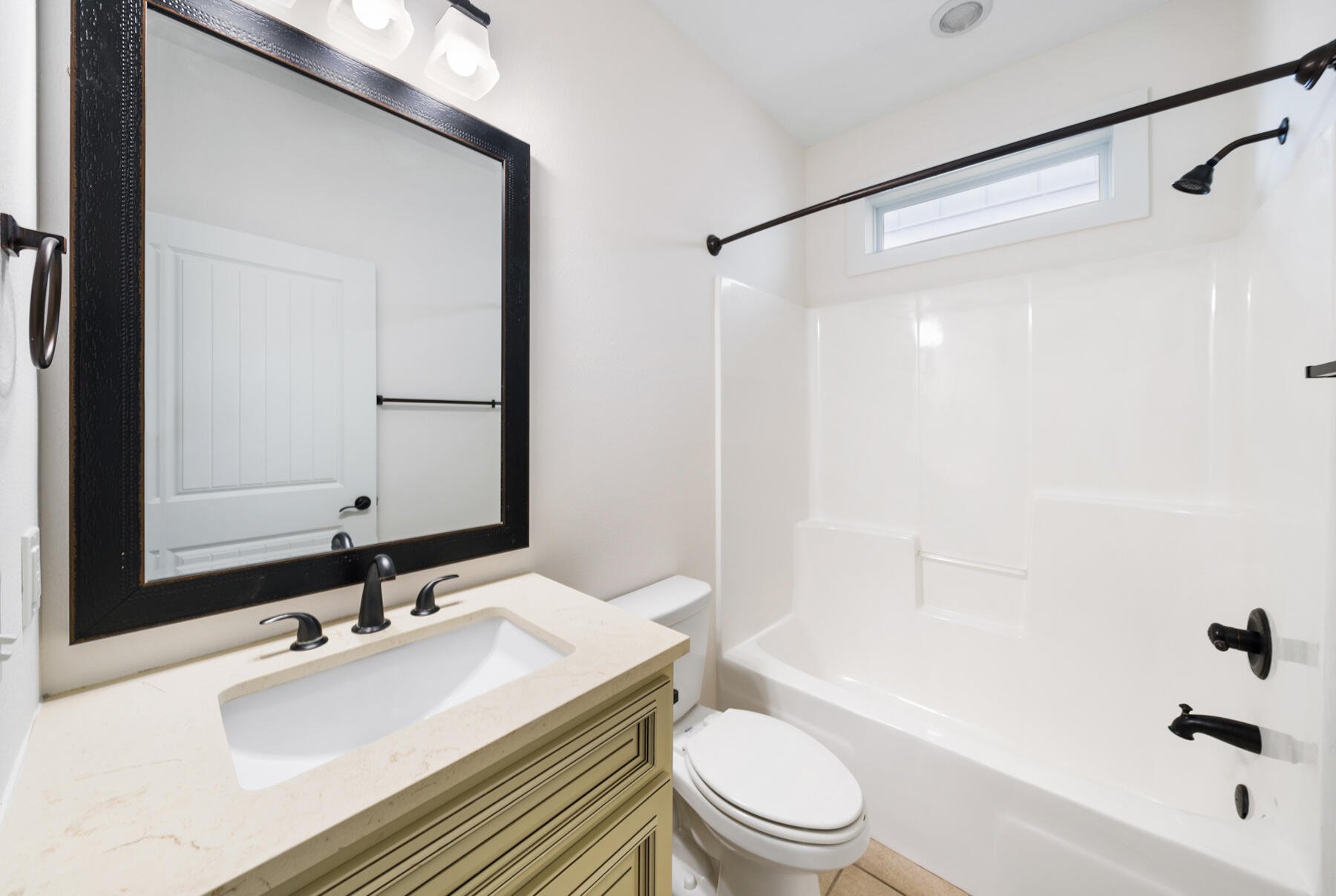 PARADISE GROVE - Residential