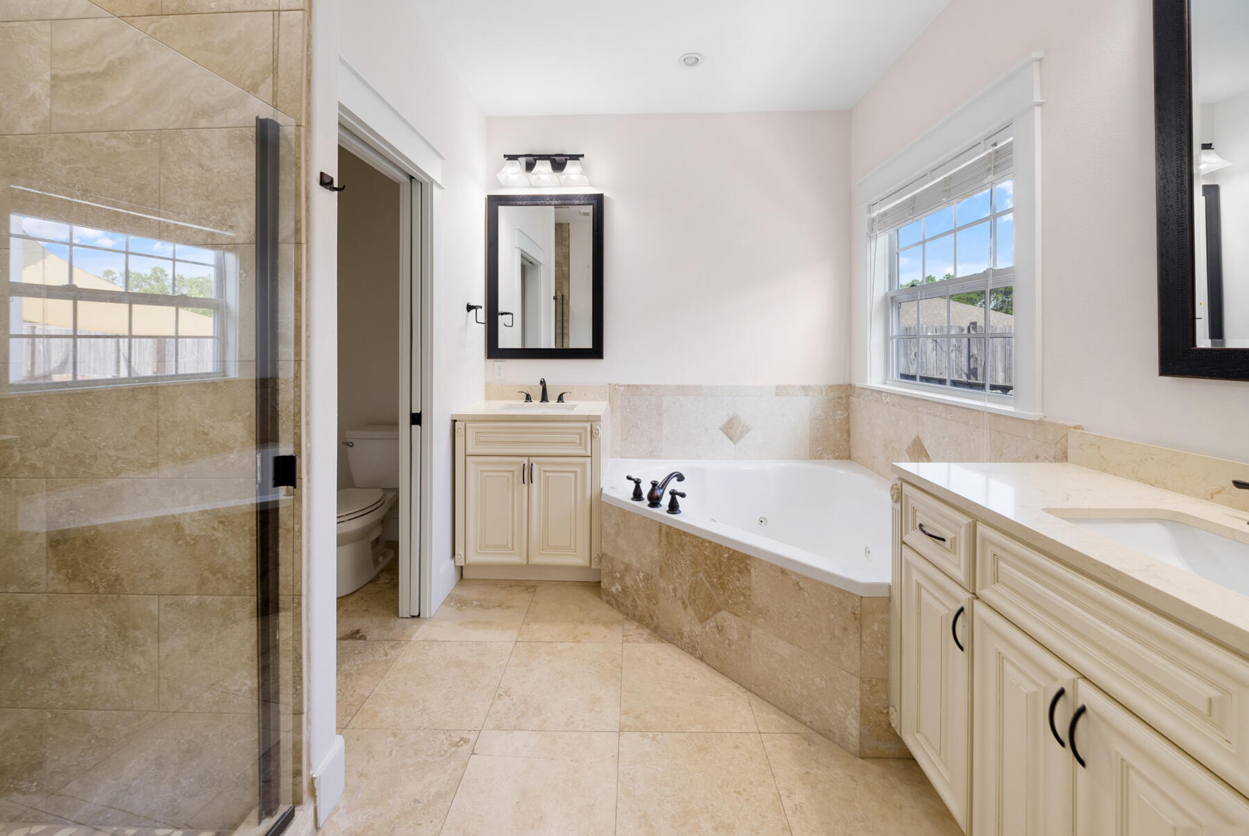 PARADISE GROVE - Residential