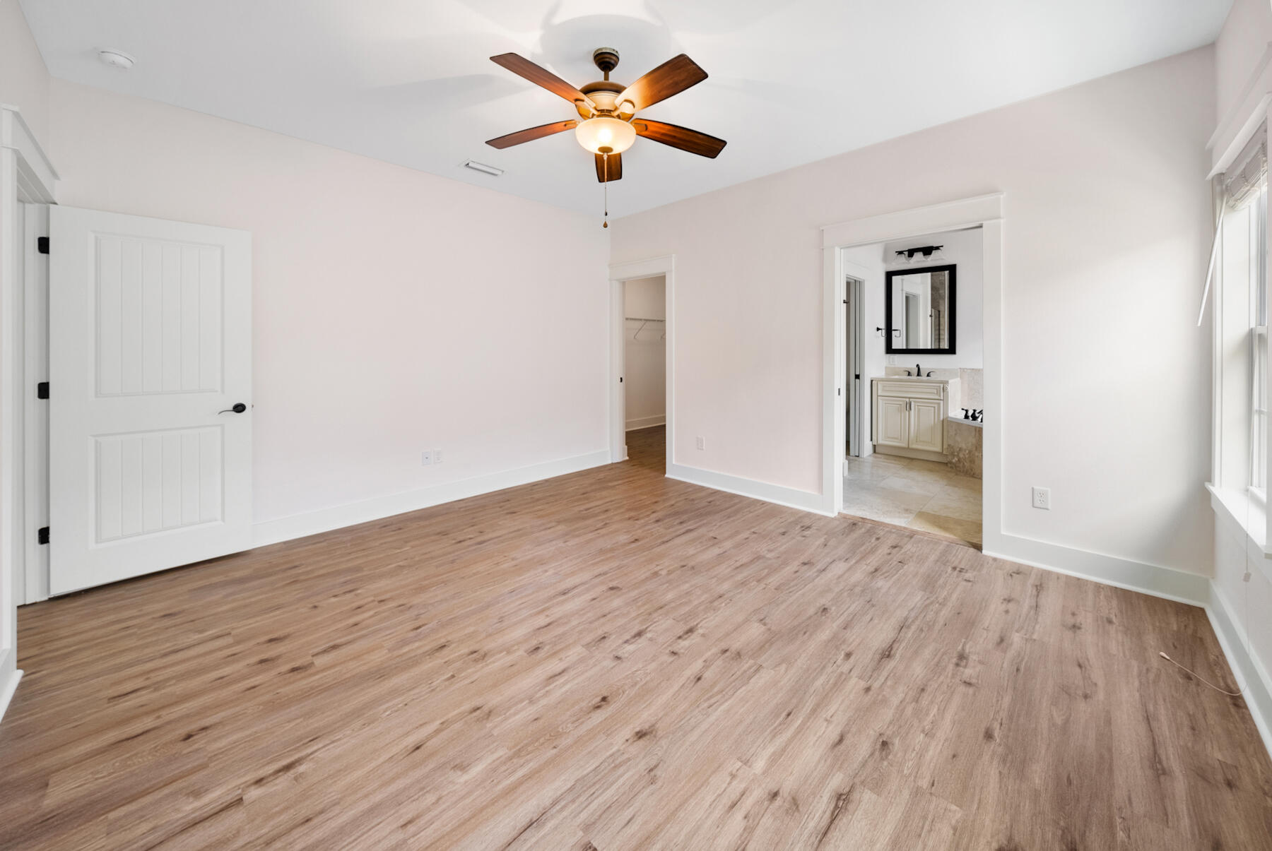 PARADISE GROVE - Residential