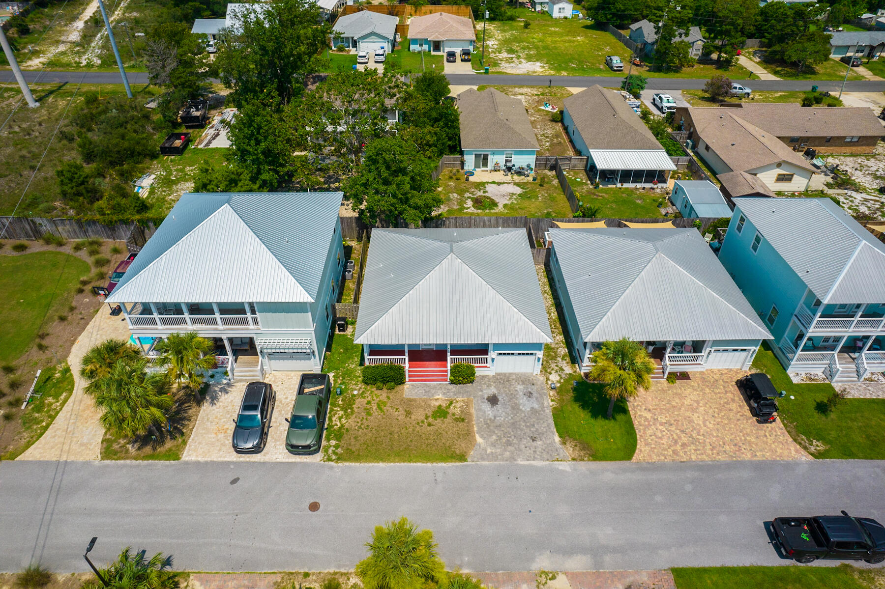 PARADISE GROVE - Residential