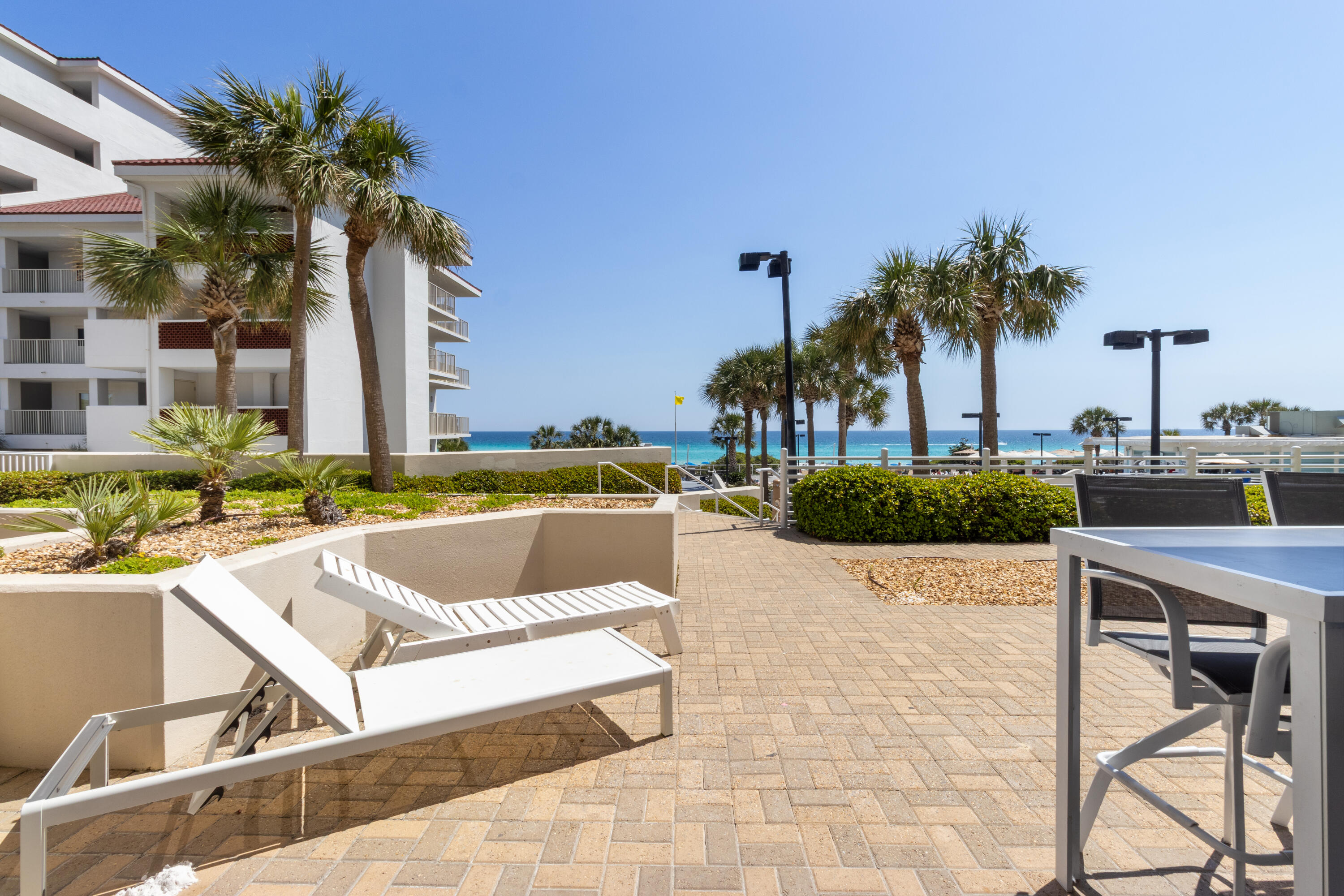 TIDES AT TOPS'L - Residential