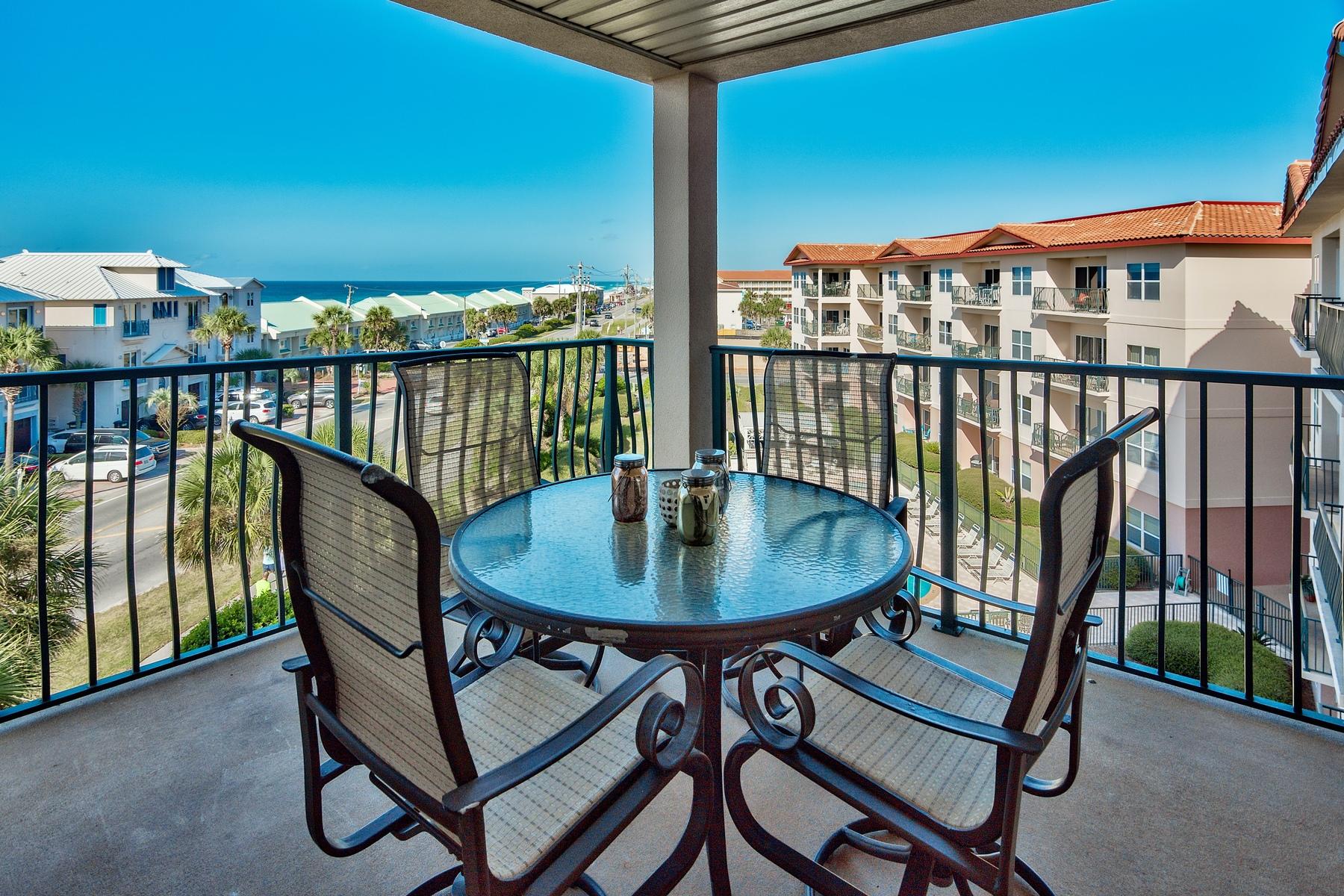 EMERALD WATERS - Residential