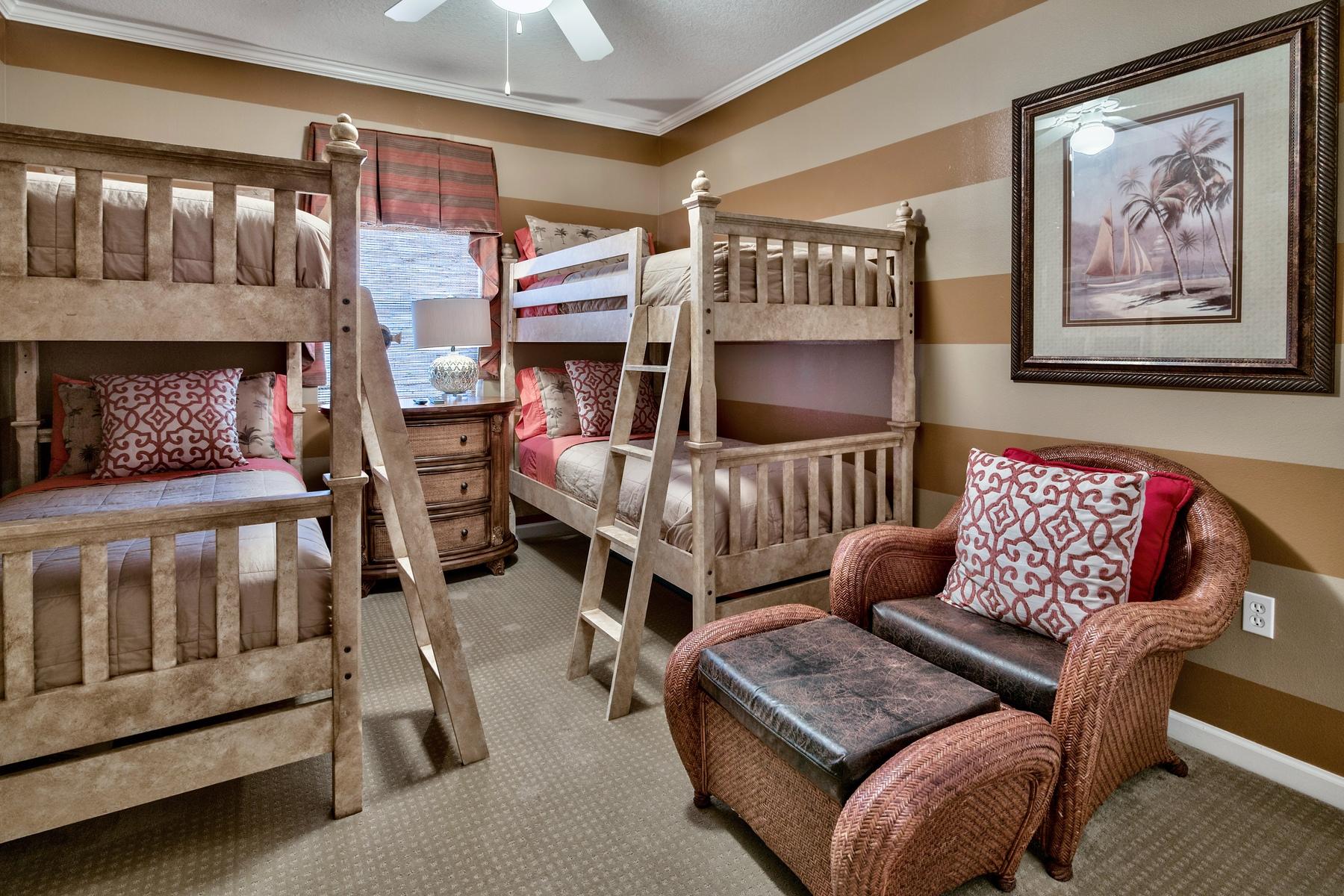 EMERALD WATERS - Residential