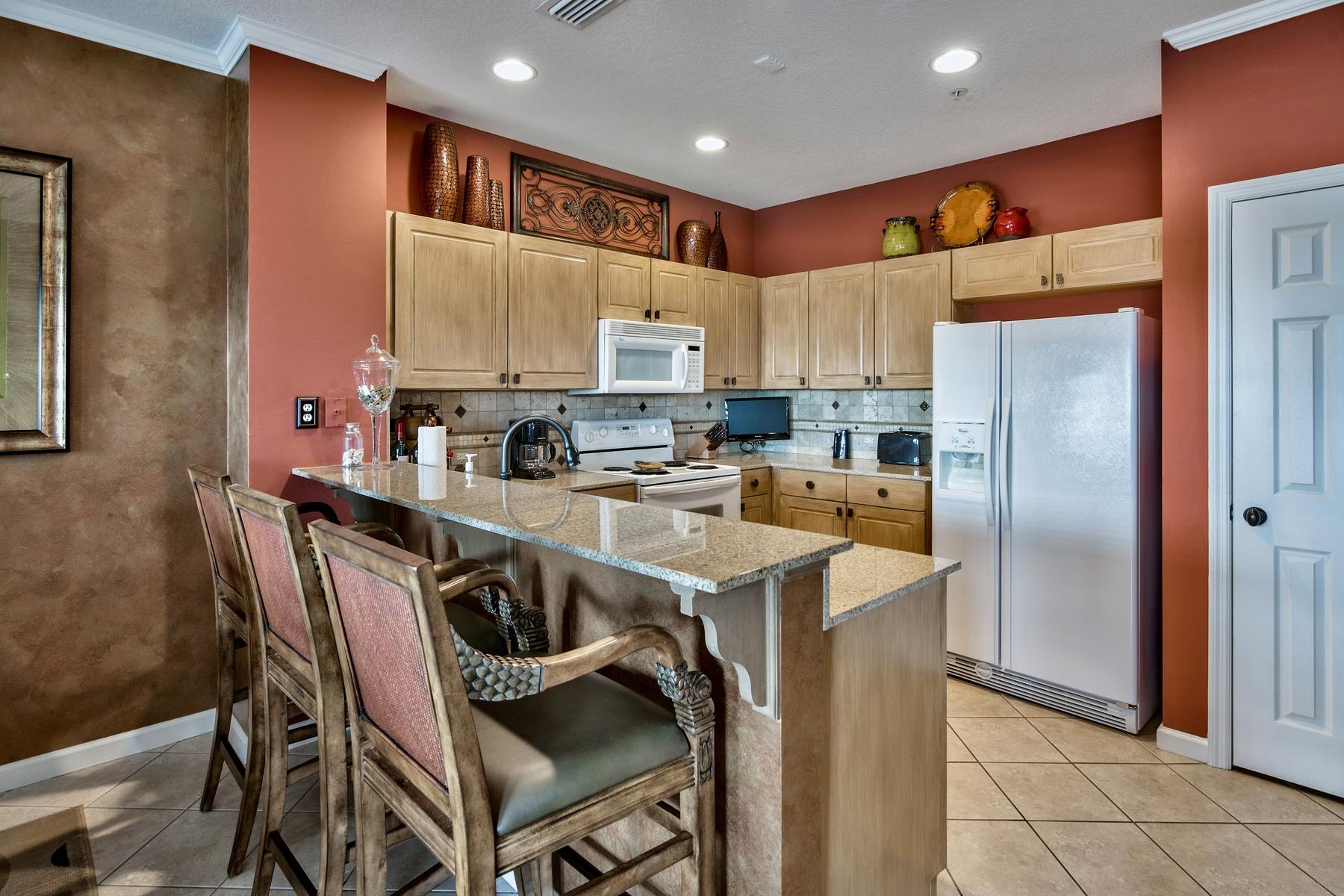 EMERALD WATERS - Residential