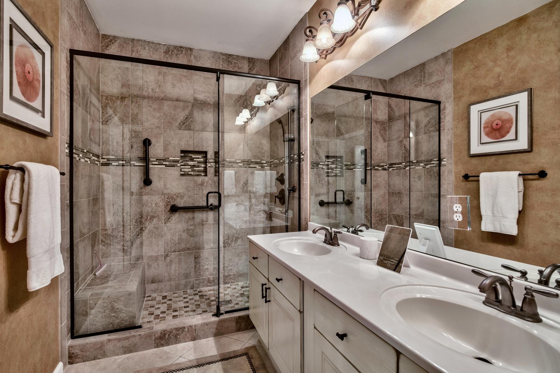 EMERALD WATERS - Residential