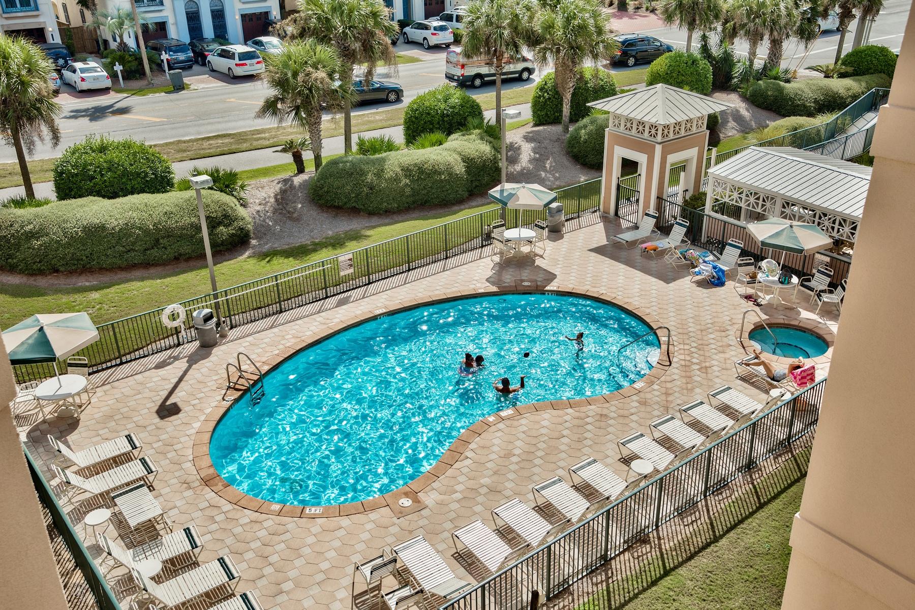 EMERALD WATERS - Residential