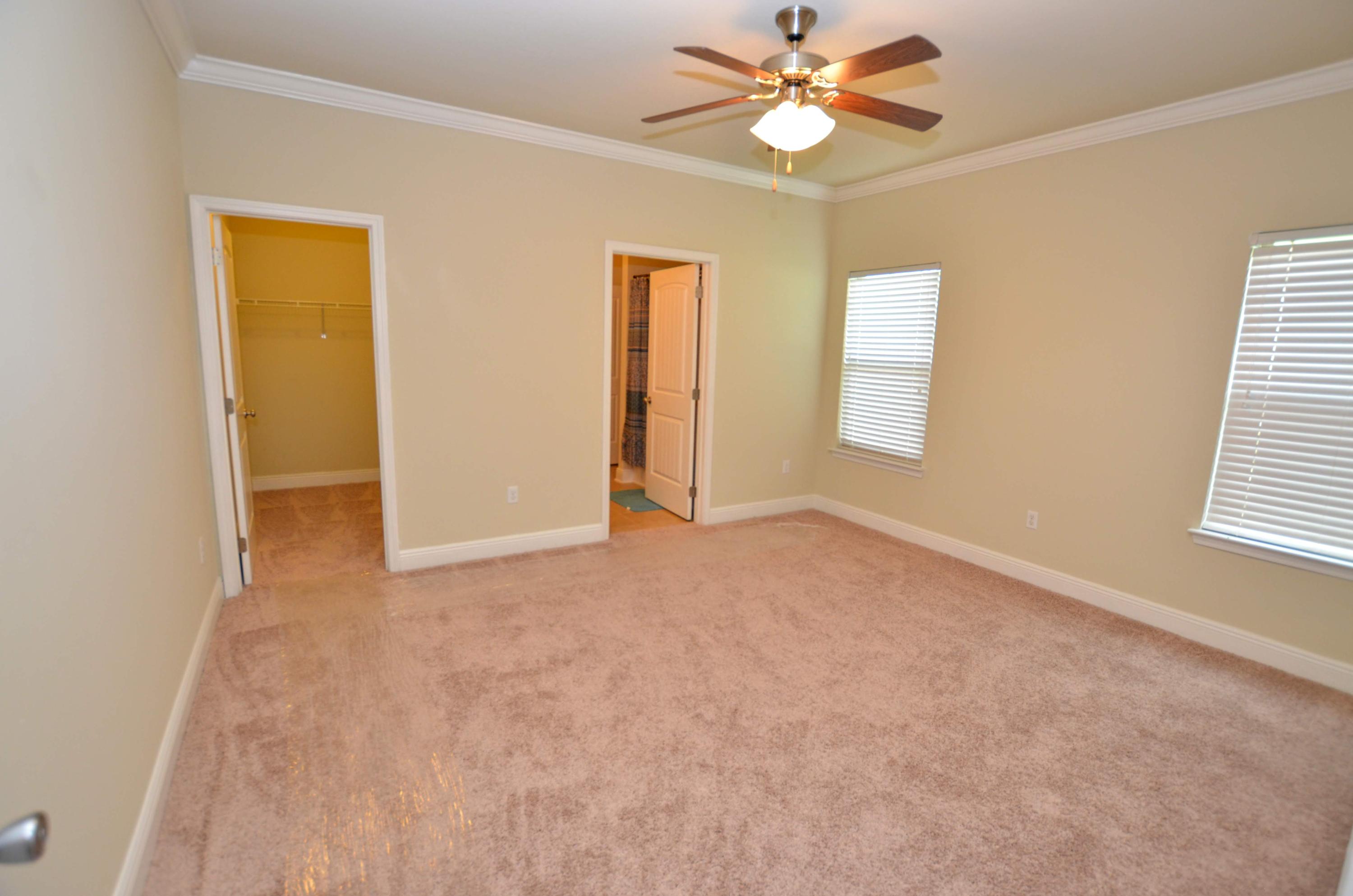 AUTUMN WOODS - Residential