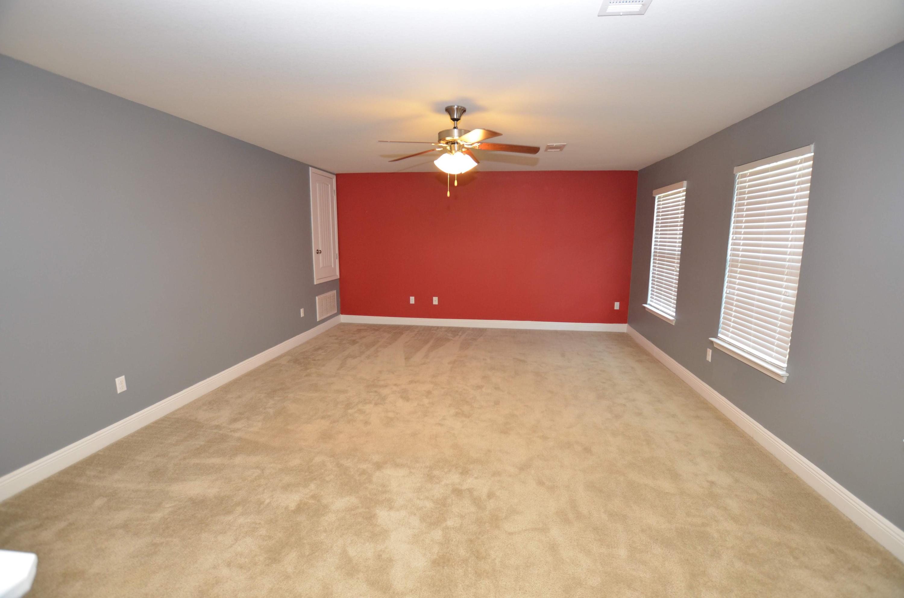 AUTUMN WOODS - Residential