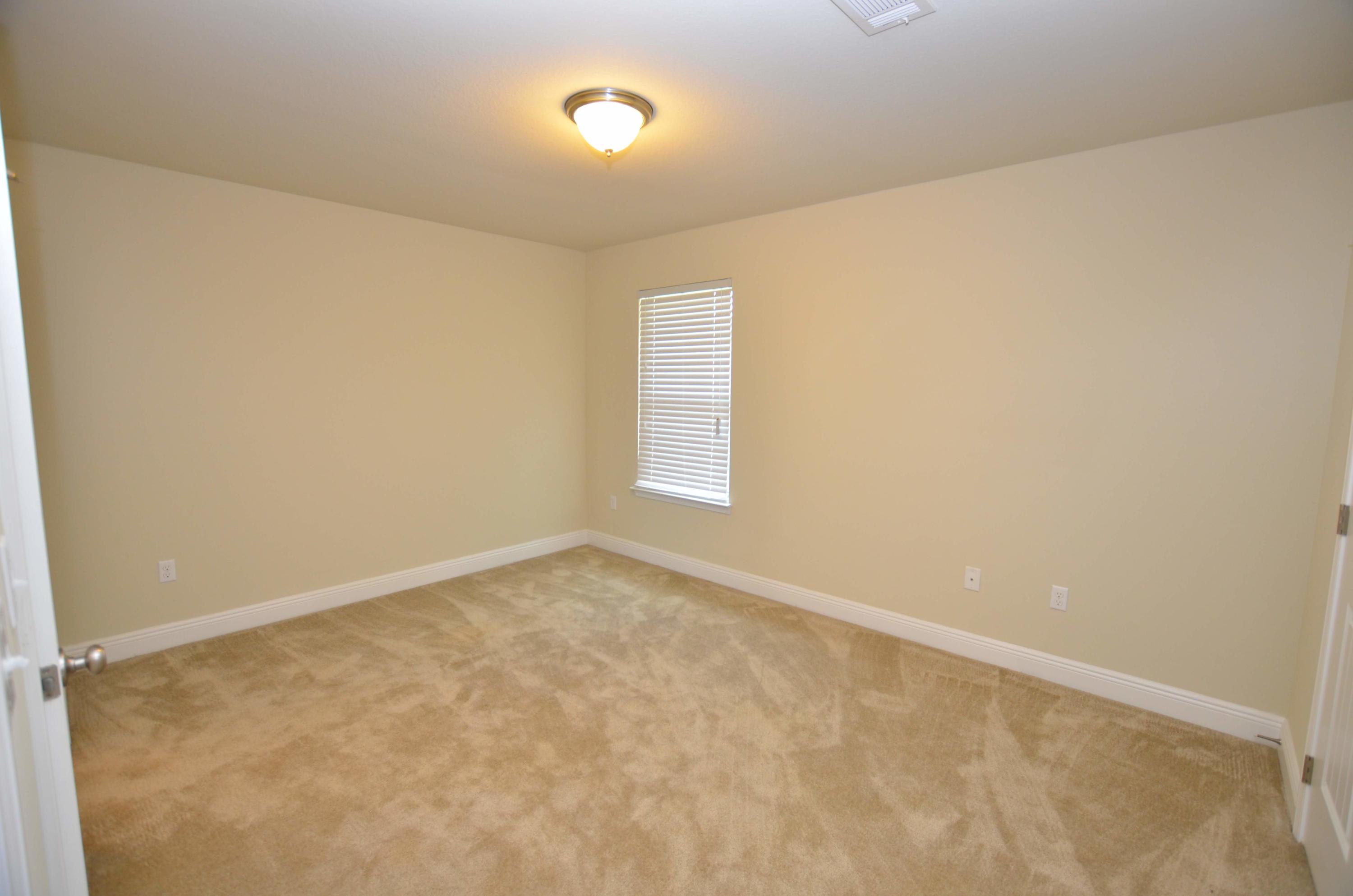 AUTUMN WOODS - Residential