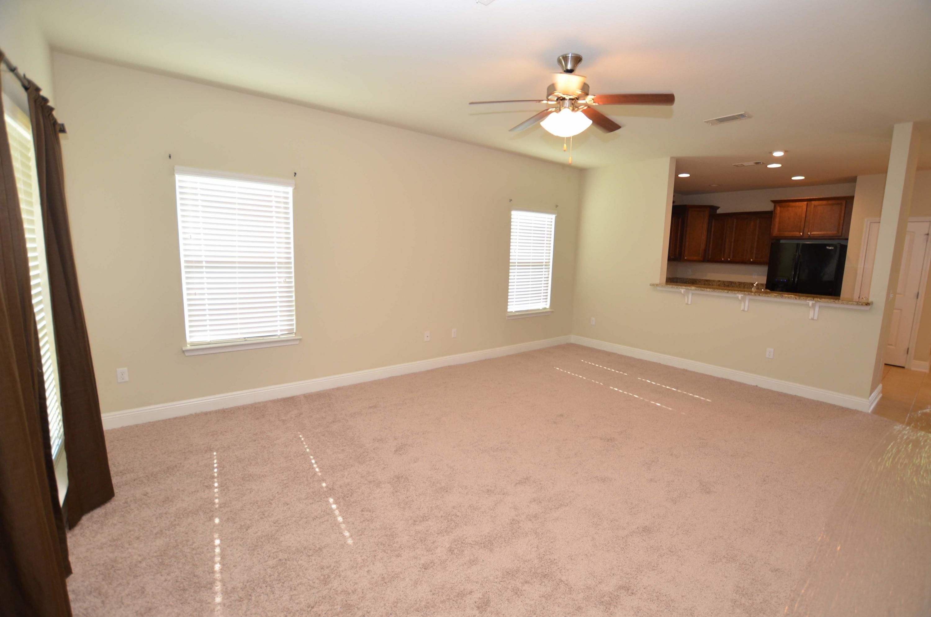 AUTUMN WOODS - Residential