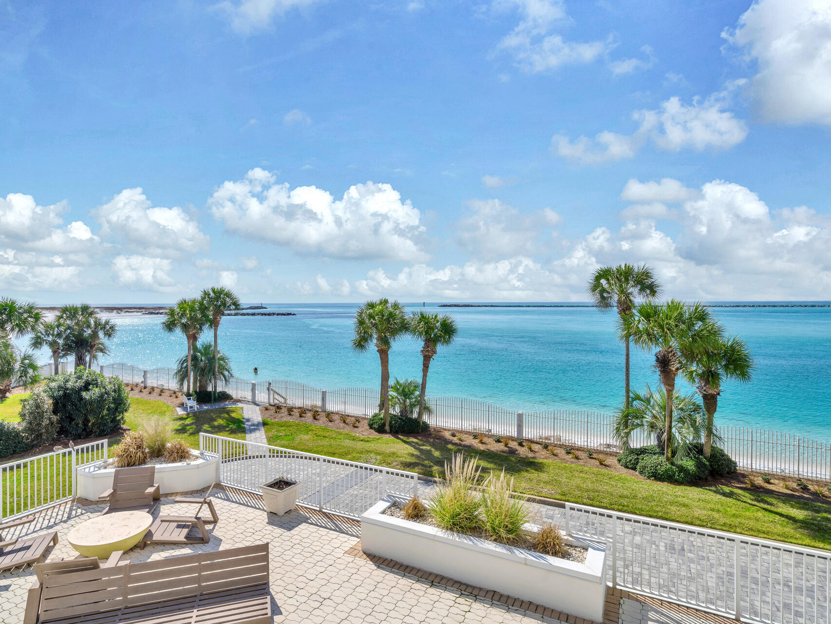 THE ULTIMATE CONDO - Residential