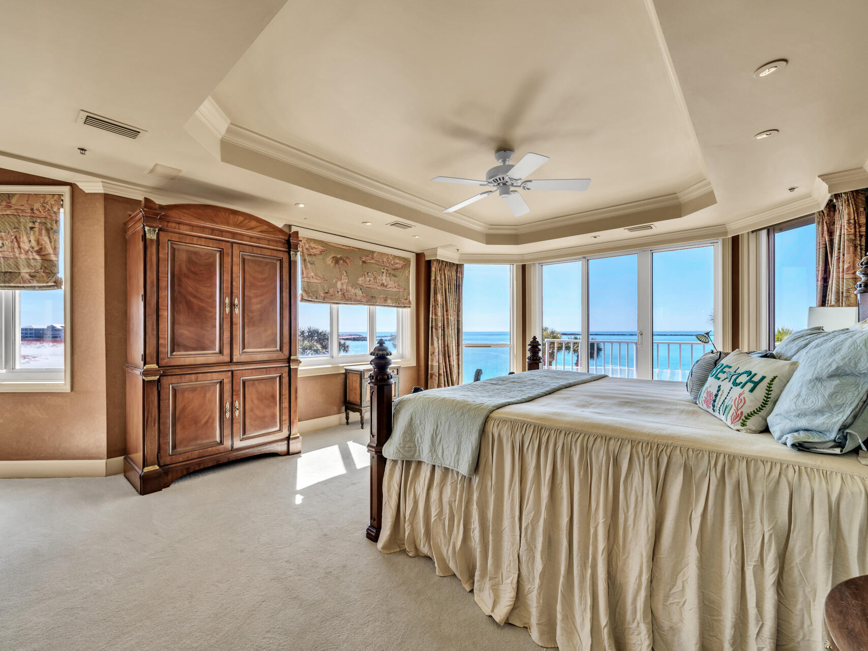 THE ULTIMATE CONDO - Residential