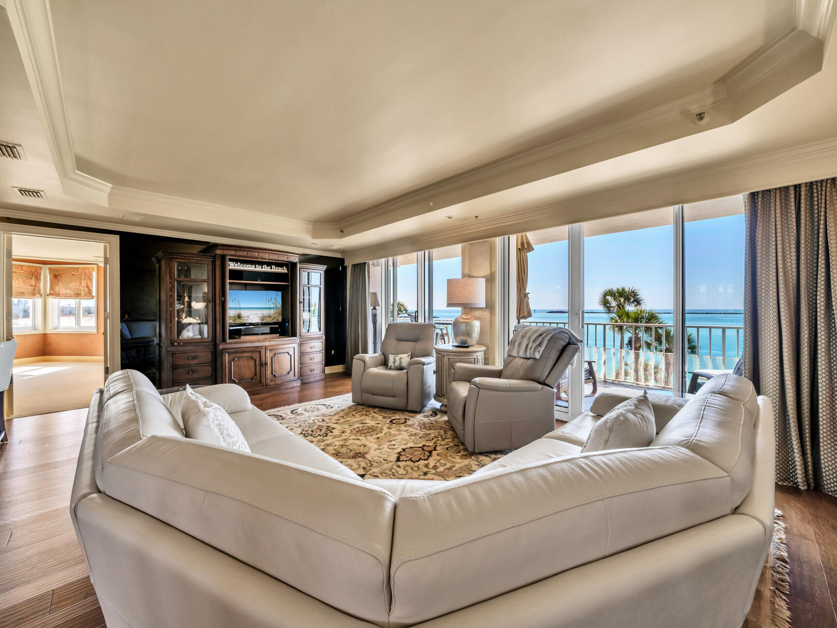 THE ULTIMATE CONDO - Residential