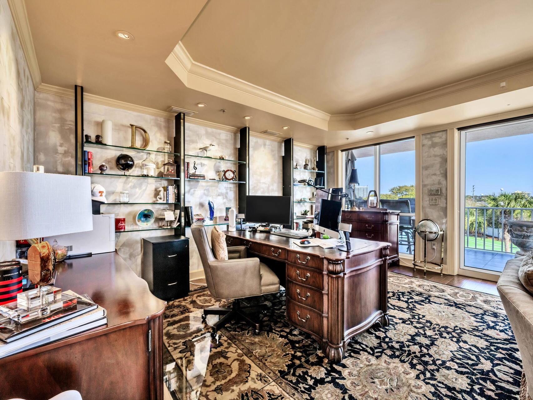 THE ULTIMATE CONDO - Residential
