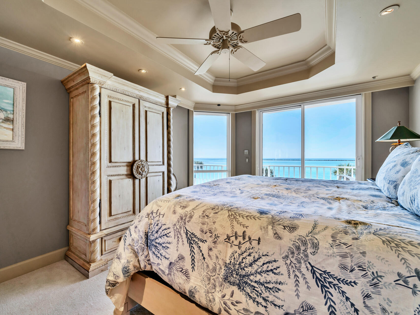 THE ULTIMATE CONDO - Residential