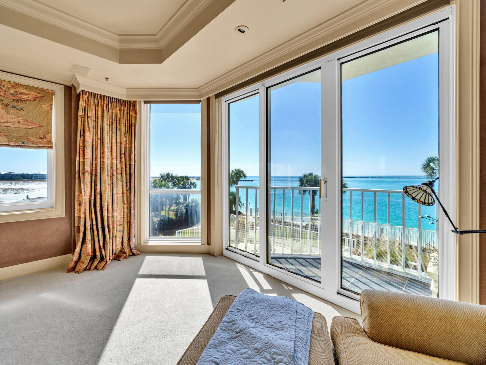 THE ULTIMATE CONDO - Residential