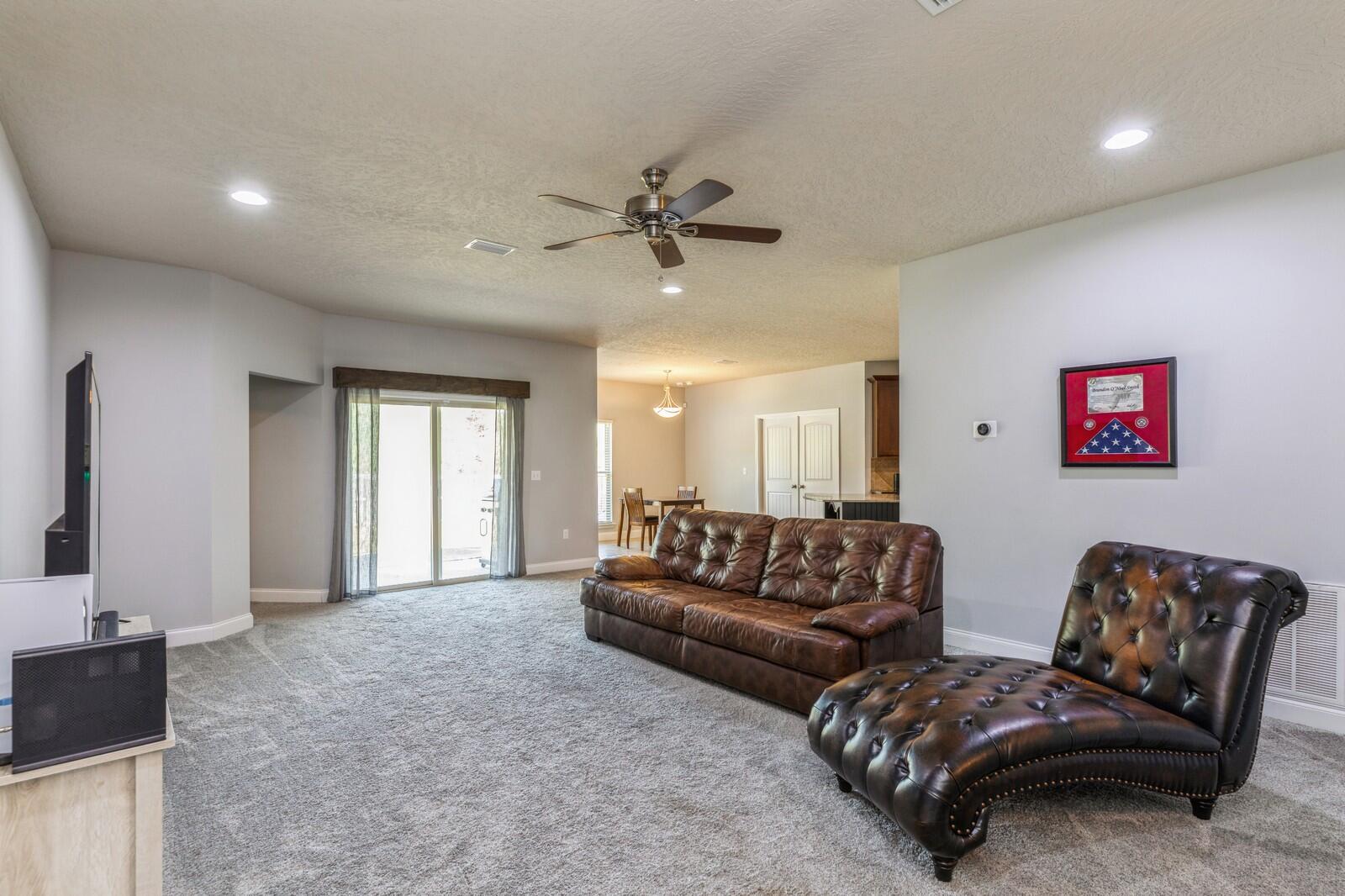 KAITLYNS PRESERVE - Residential