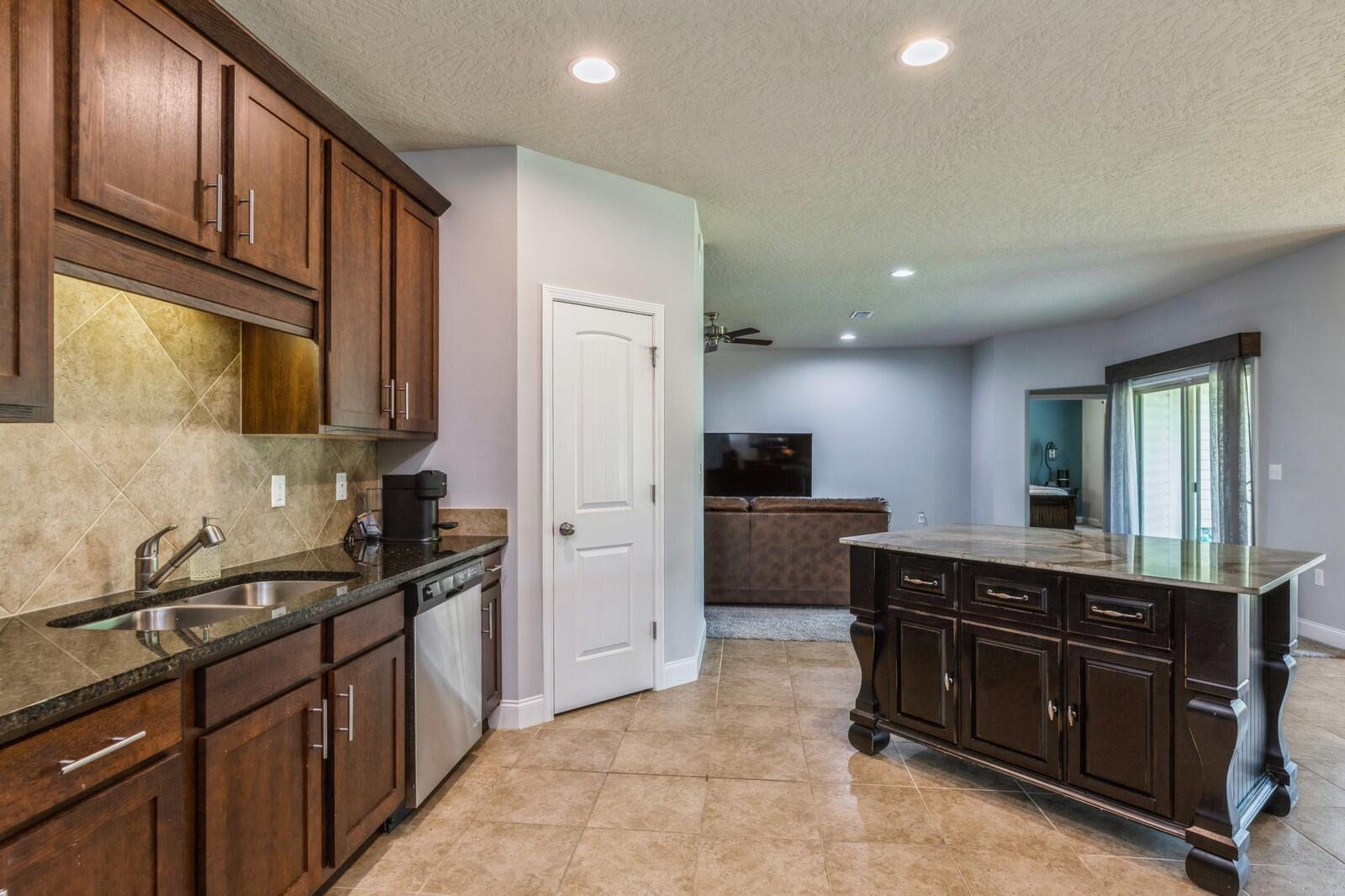 KAITLYNS PRESERVE - Residential