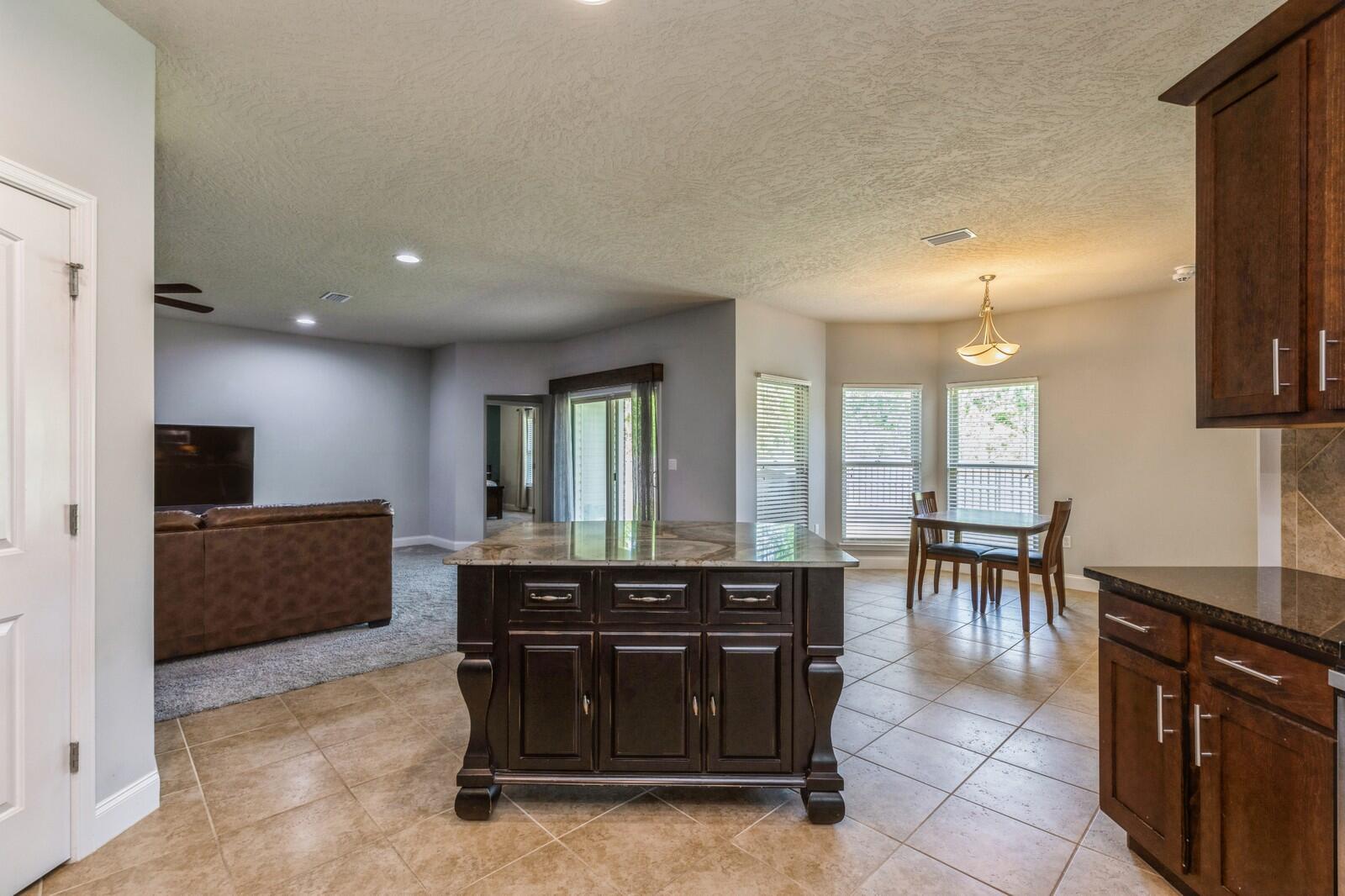 KAITLYNS PRESERVE - Residential