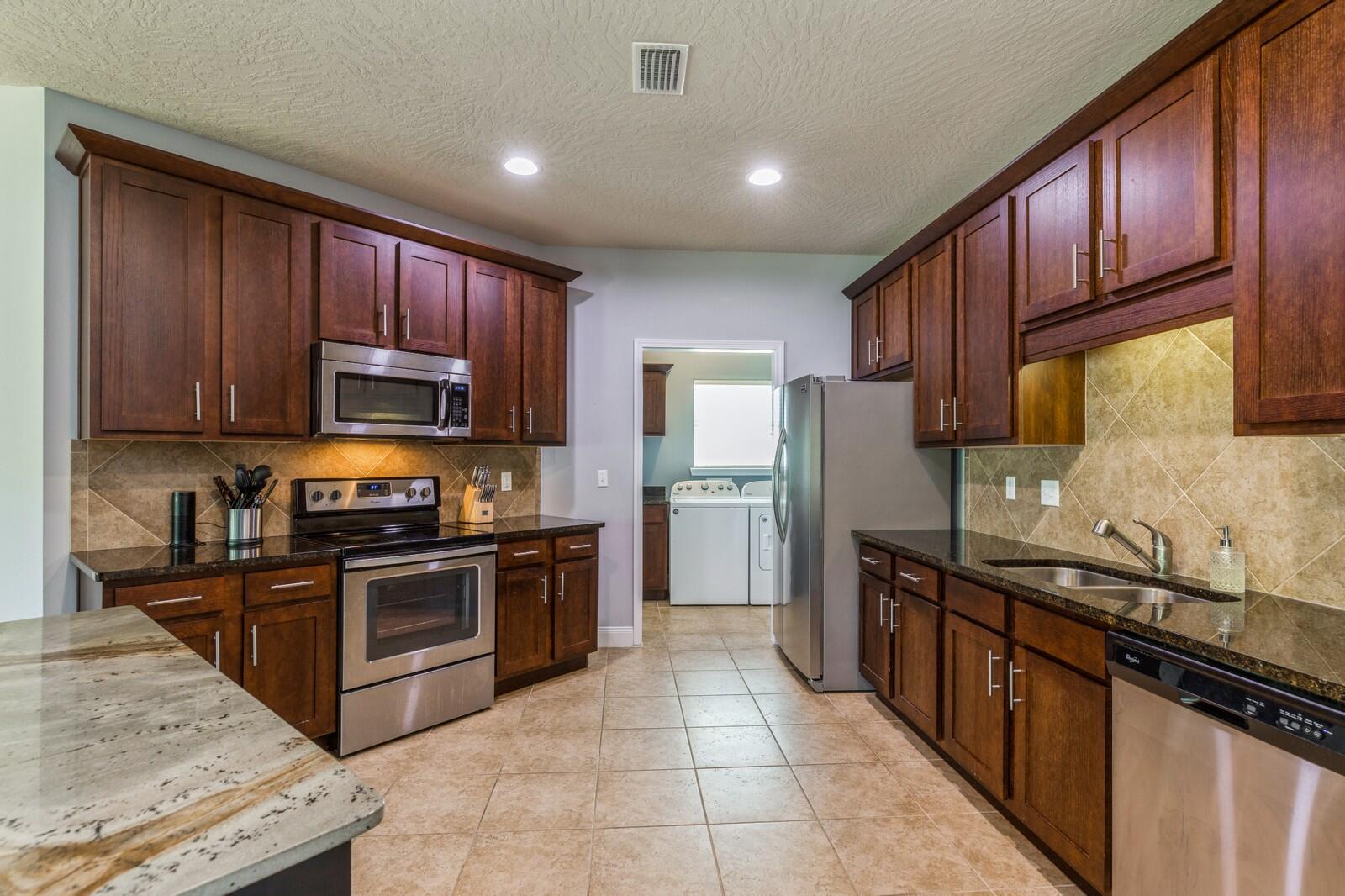 KAITLYNS PRESERVE - Residential