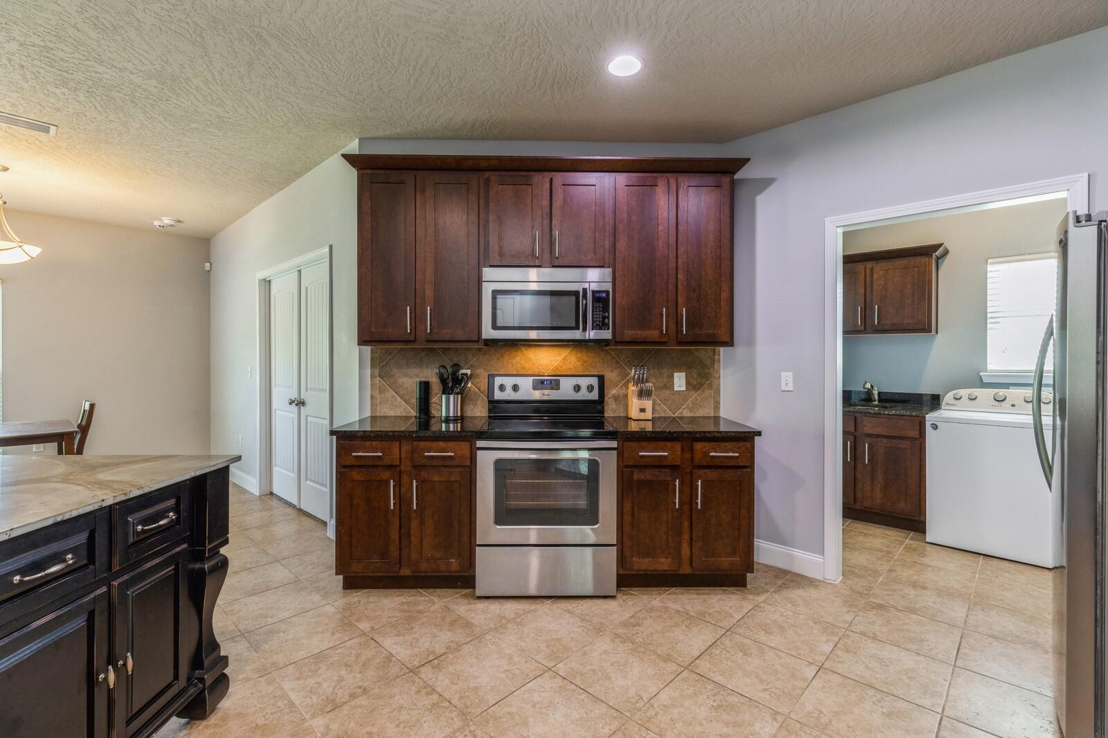 KAITLYNS PRESERVE - Residential