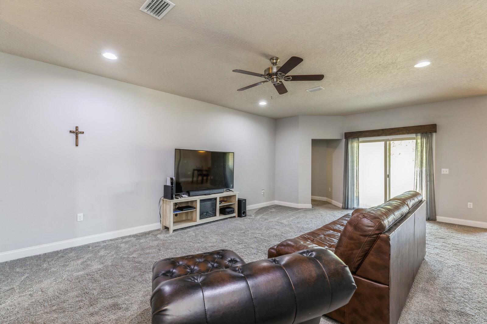 KAITLYNS PRESERVE - Residential