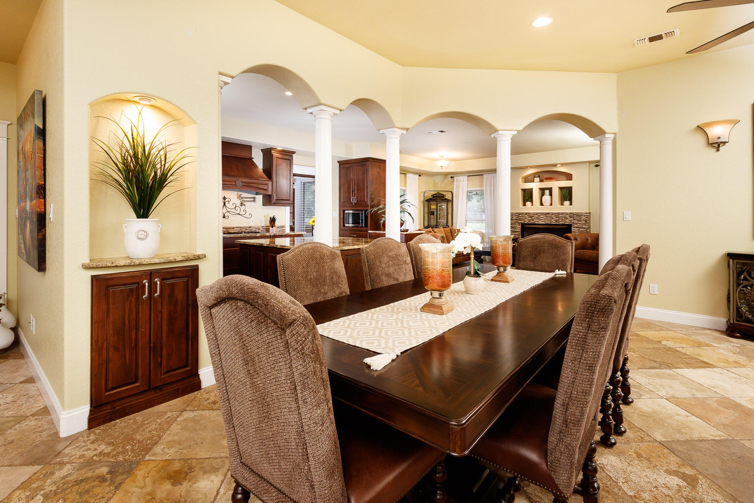 ELLIOTT POINT - Residential