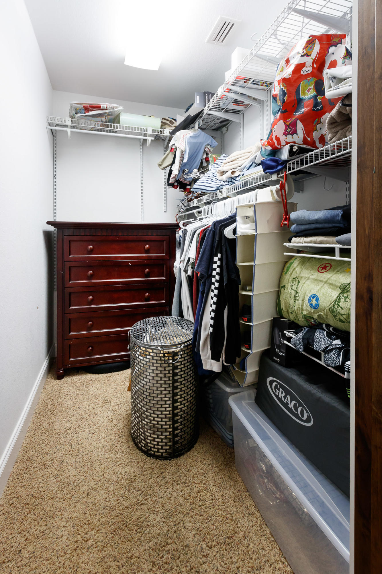 ELLIOTT POINT - Residential