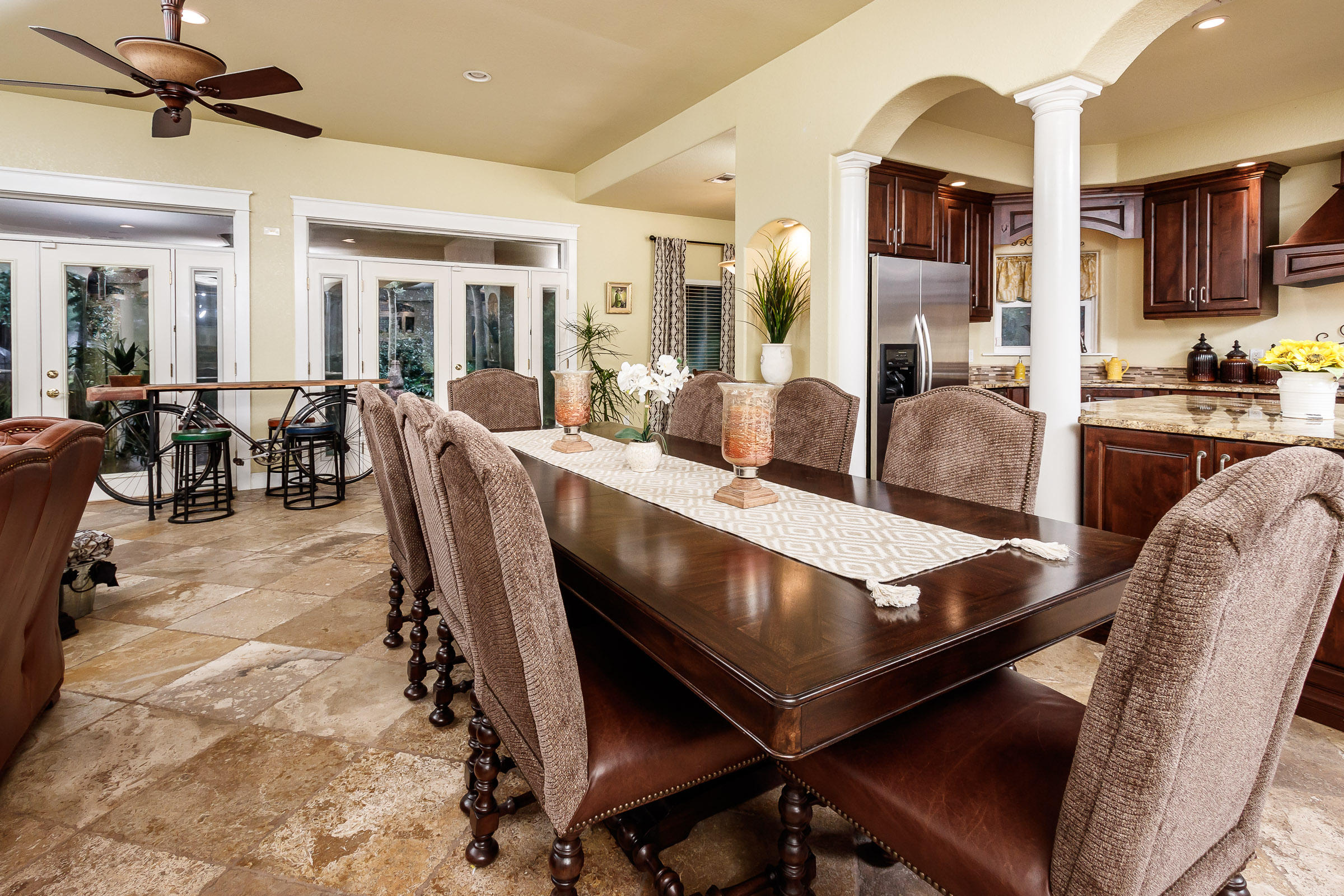 ELLIOTT POINT - Residential