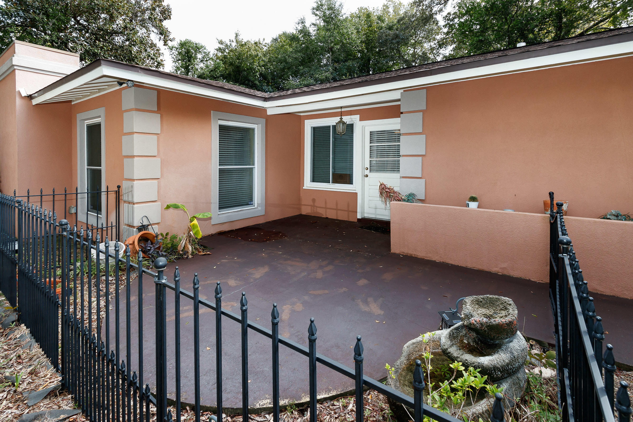 ELLIOTT POINT - Residential