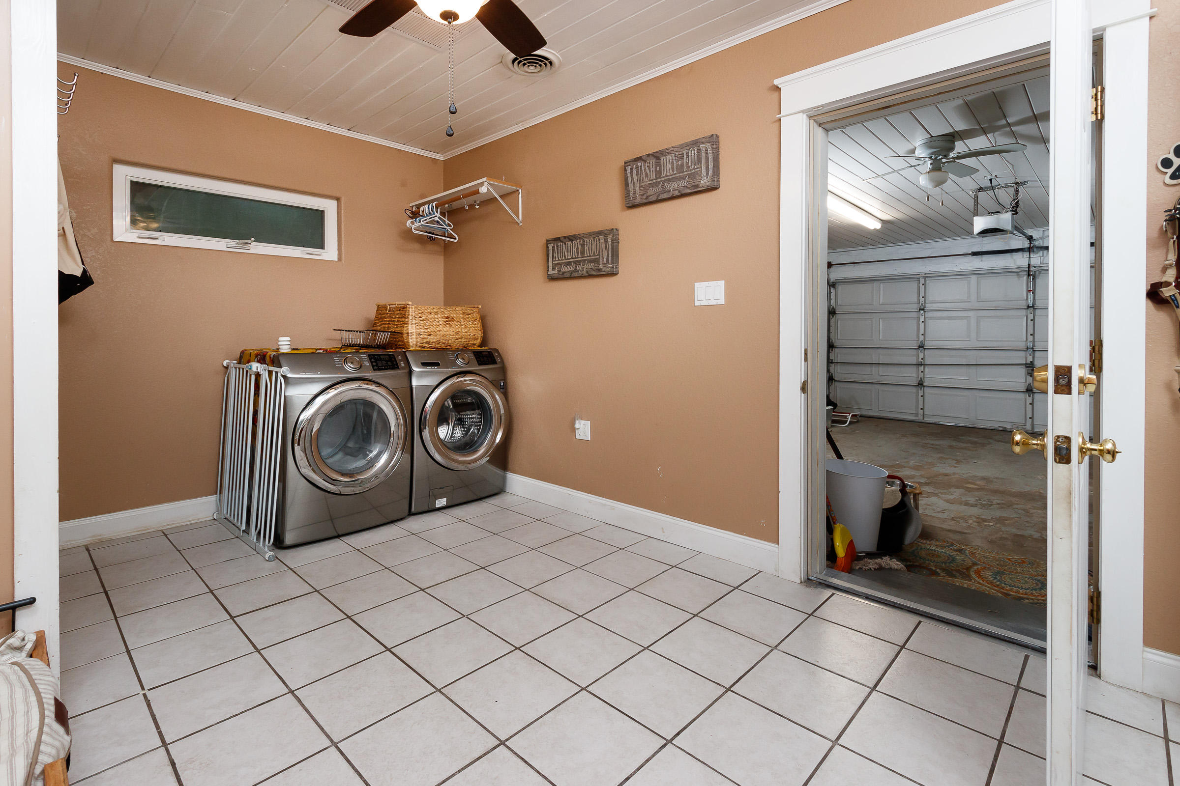 ELLIOTT POINT - Residential