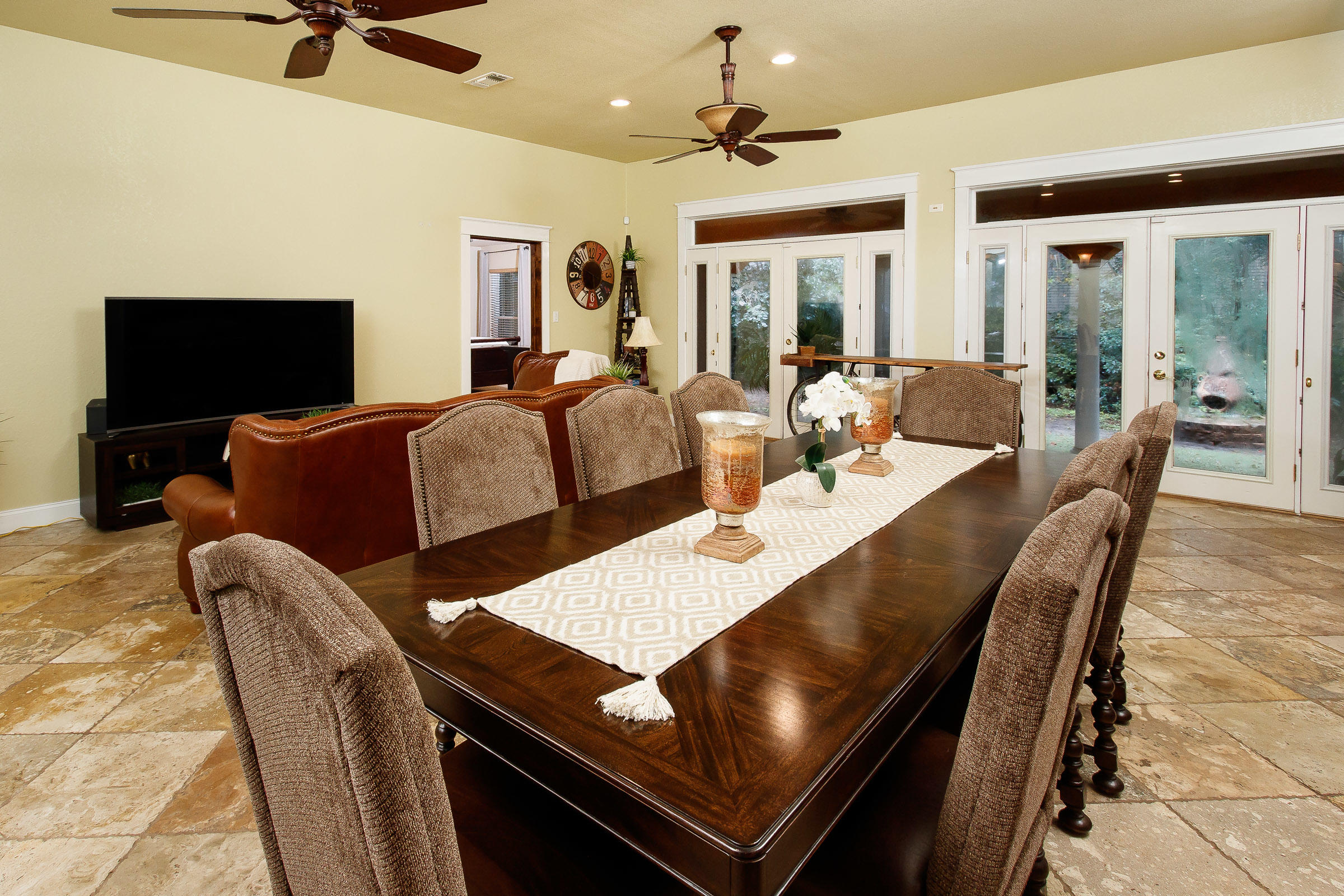 ELLIOTT POINT - Residential