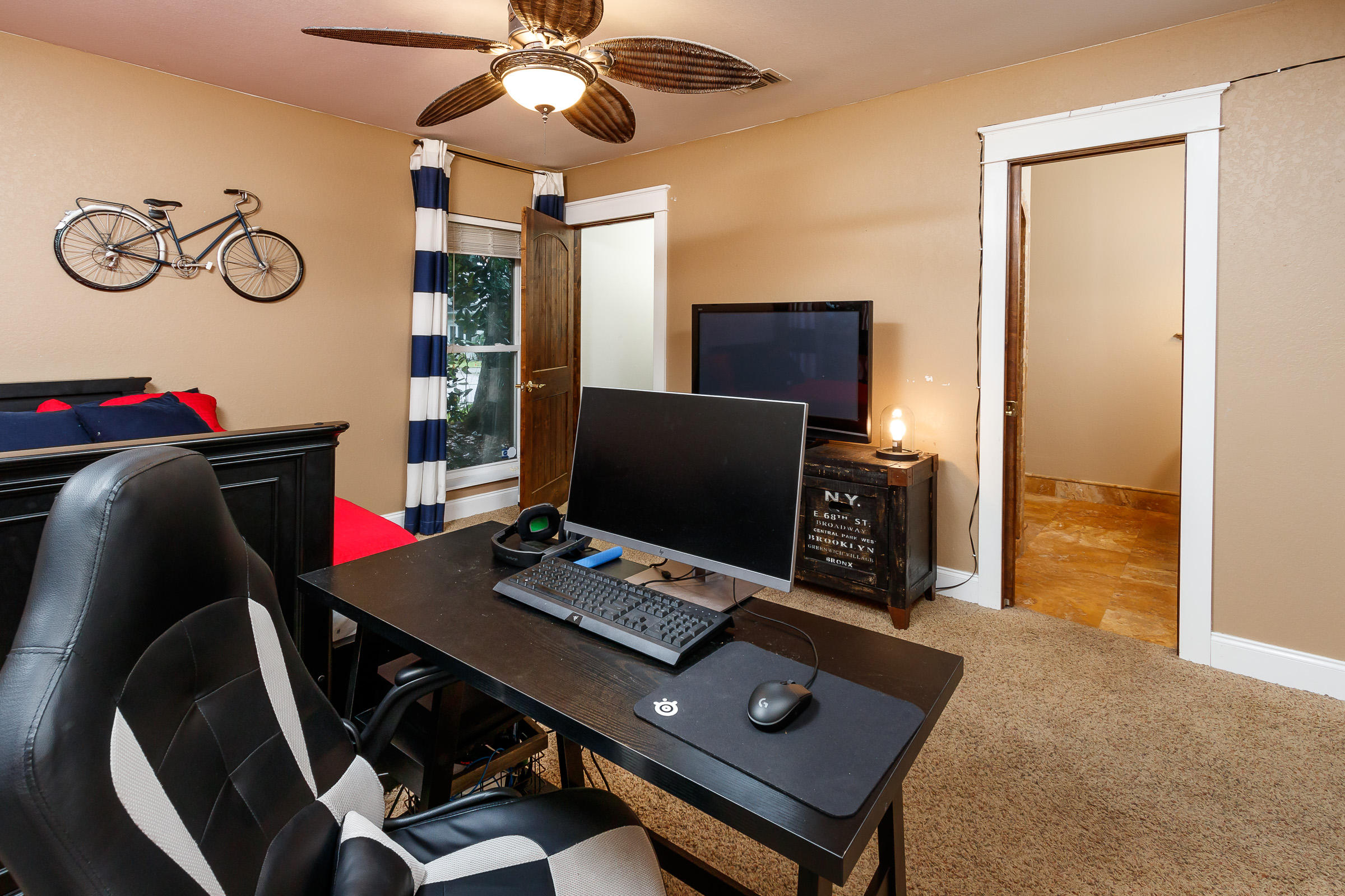 ELLIOTT POINT - Residential