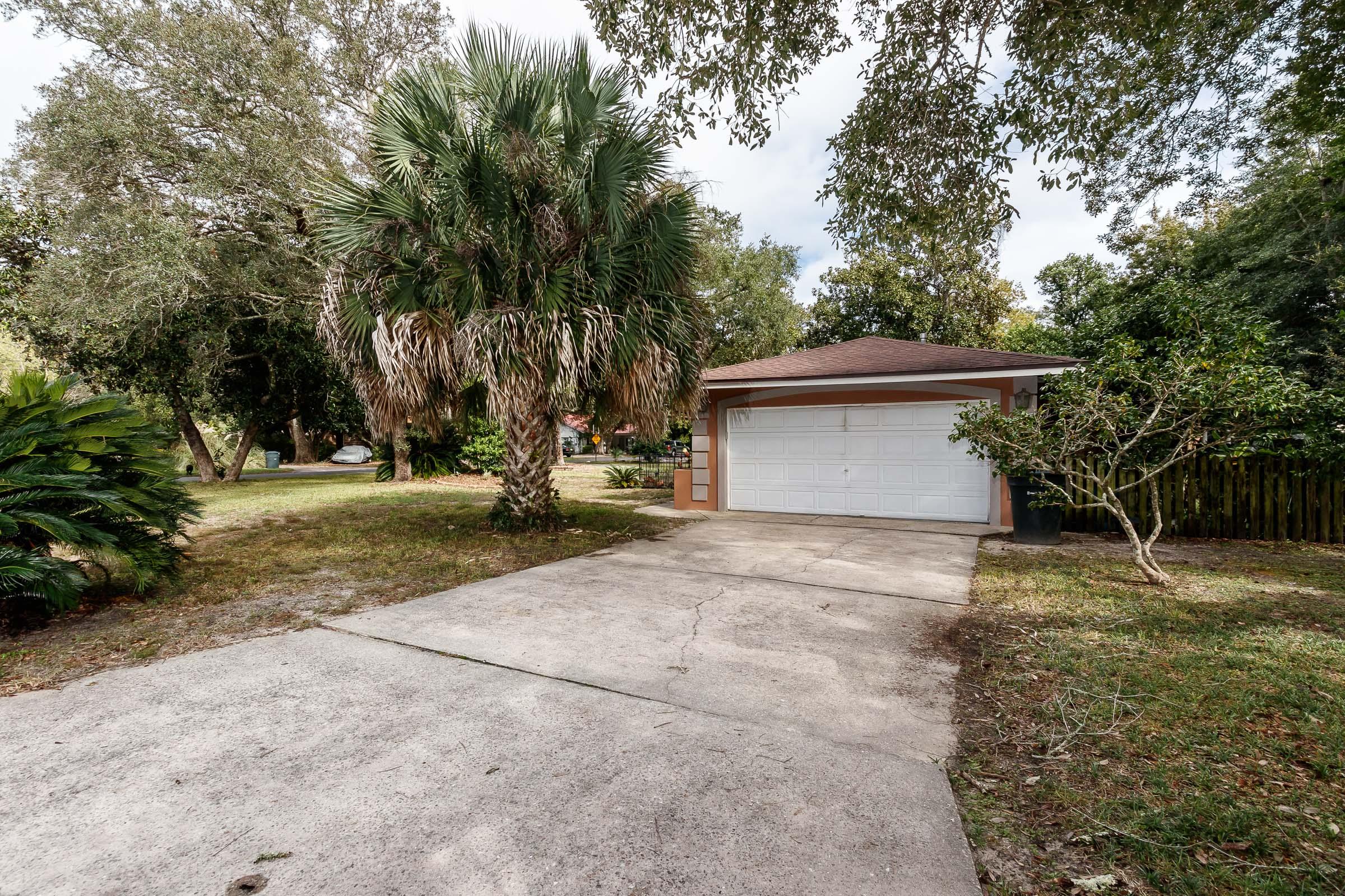 ELLIOTT POINT - Residential