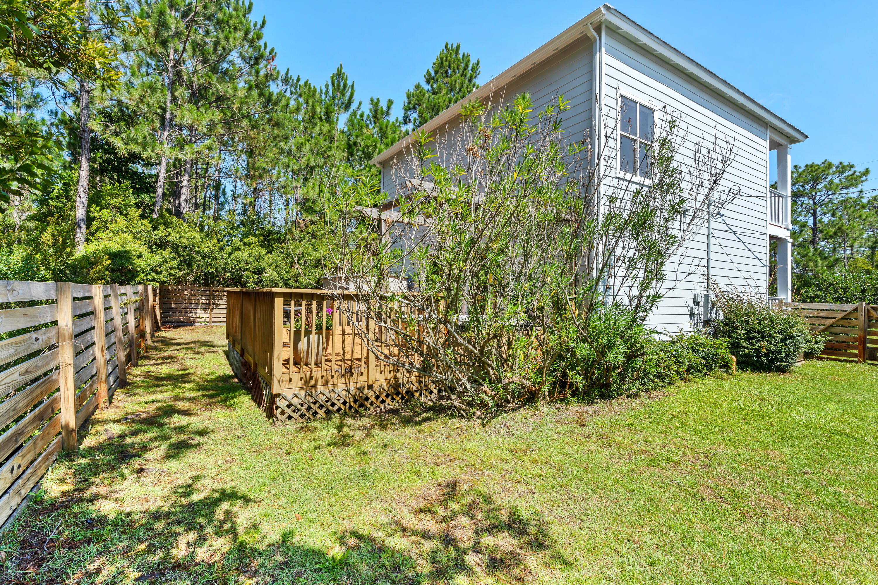 MACK BAYOU PINES - Residential