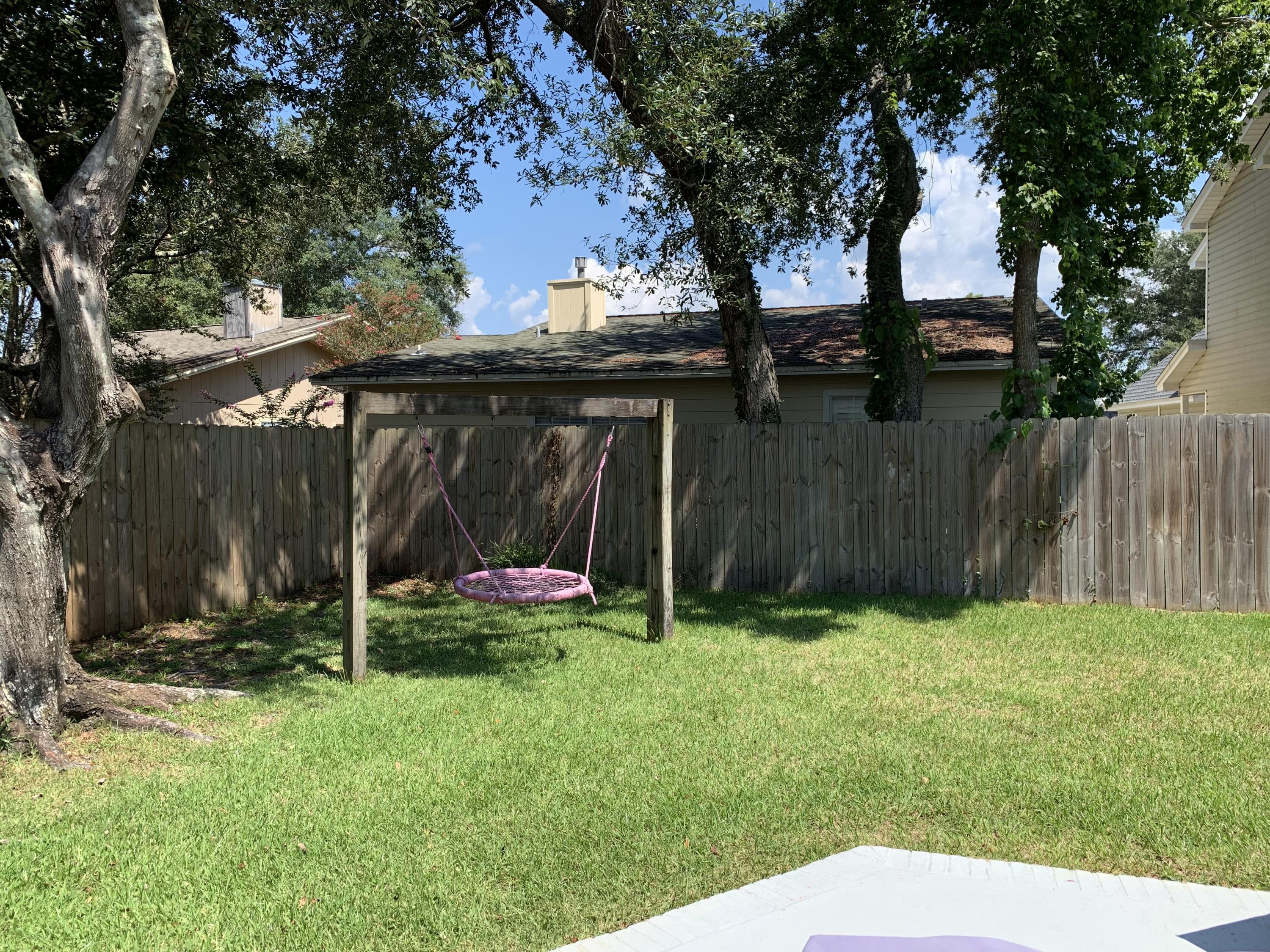 PARKWOOD PLACE AT BLUEWATER BAY - Residential Lease