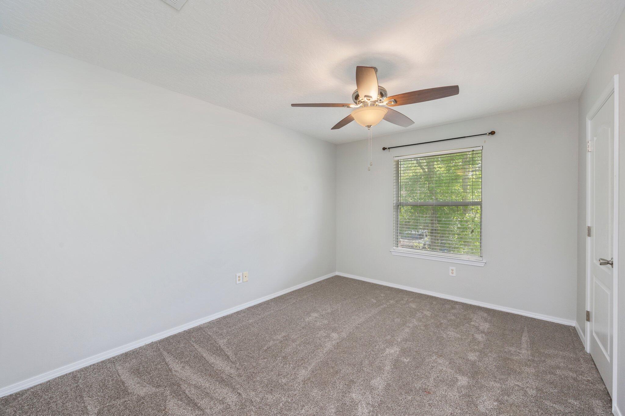 SHAY LIN T/H - Residential