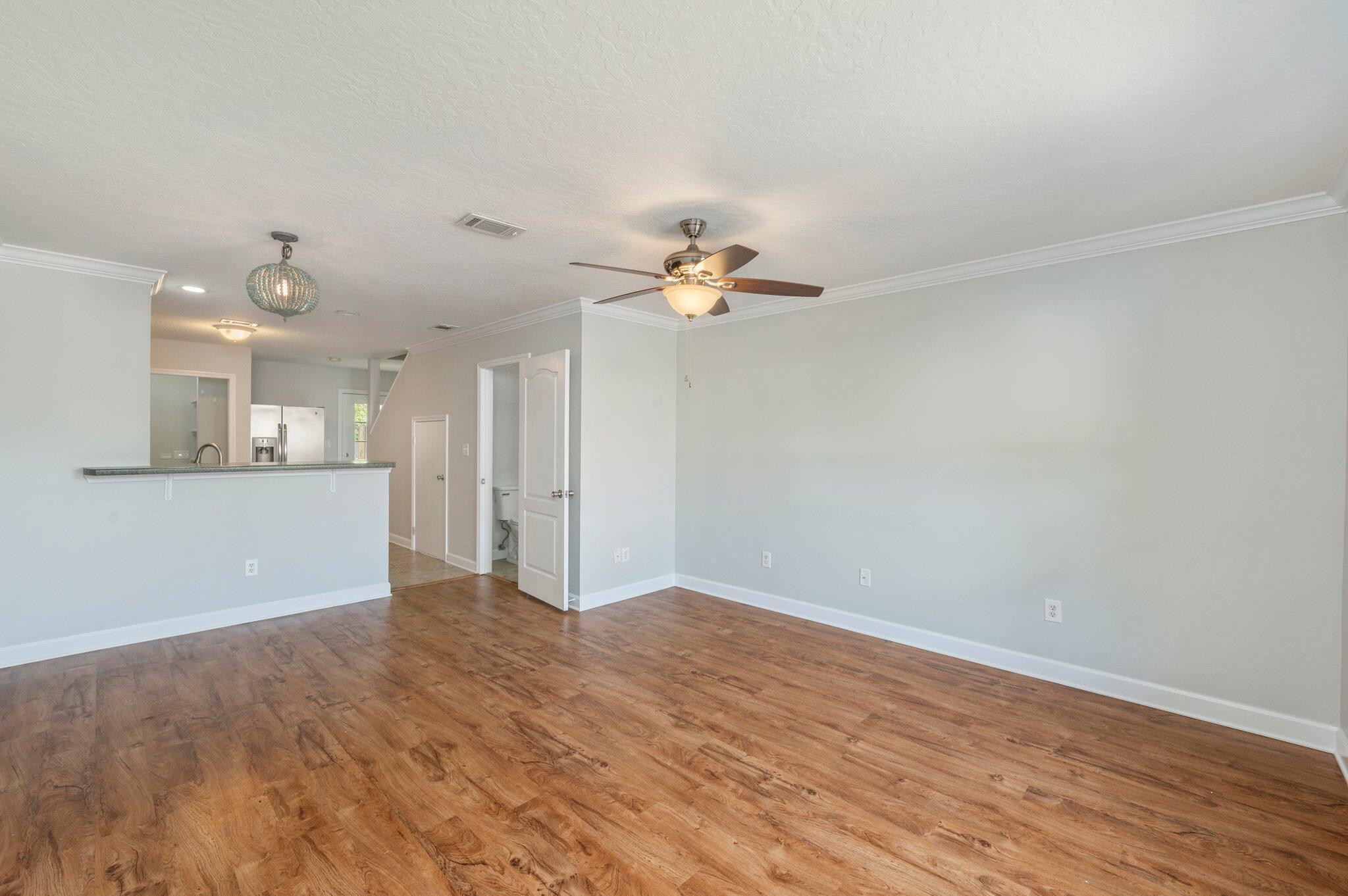 SHAY LIN T/H - Residential